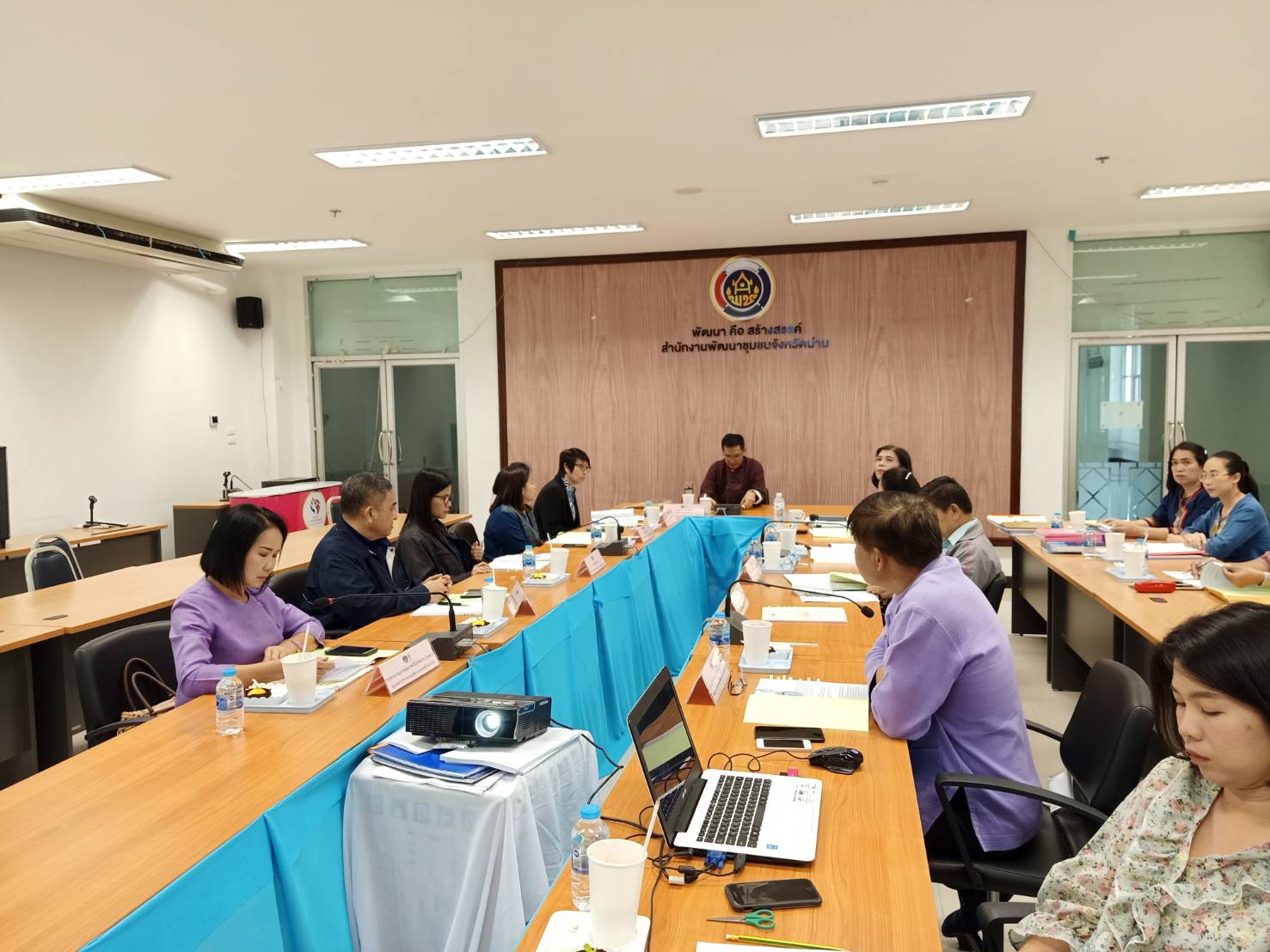@น่าน : ประชุมคณะอนุกรรมการบริหารกองทุนพัฒนาบทบาทสตรีจังหวัดน่าน ครั้งที่ 2/2563