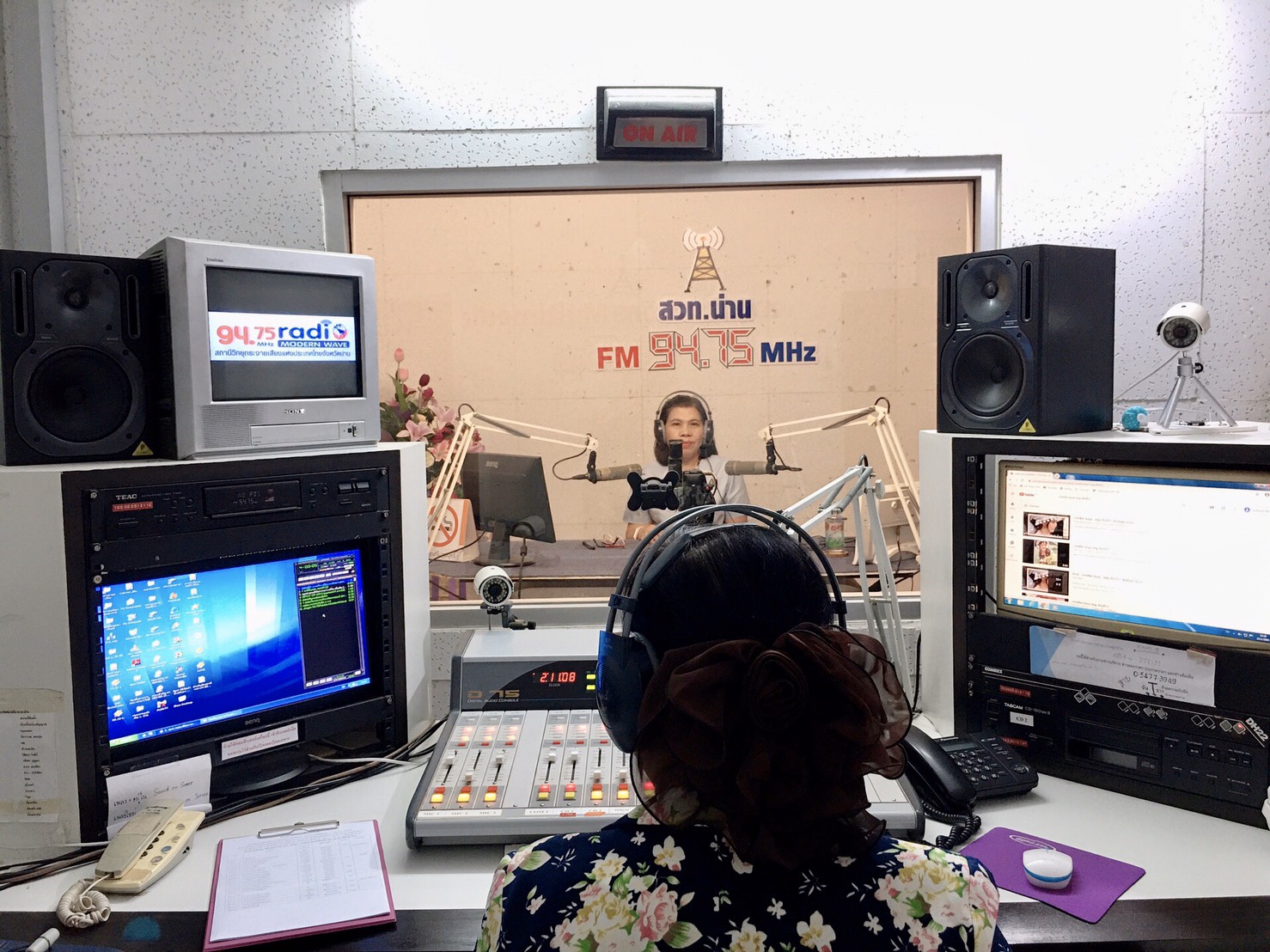 @น่าน : ร่วมรายการ “สายสัมพันธ์” นำเสนอข้อมูลด้านการตลาด OTOP ทาง สวท.น่าน (FM 94.75) MHz