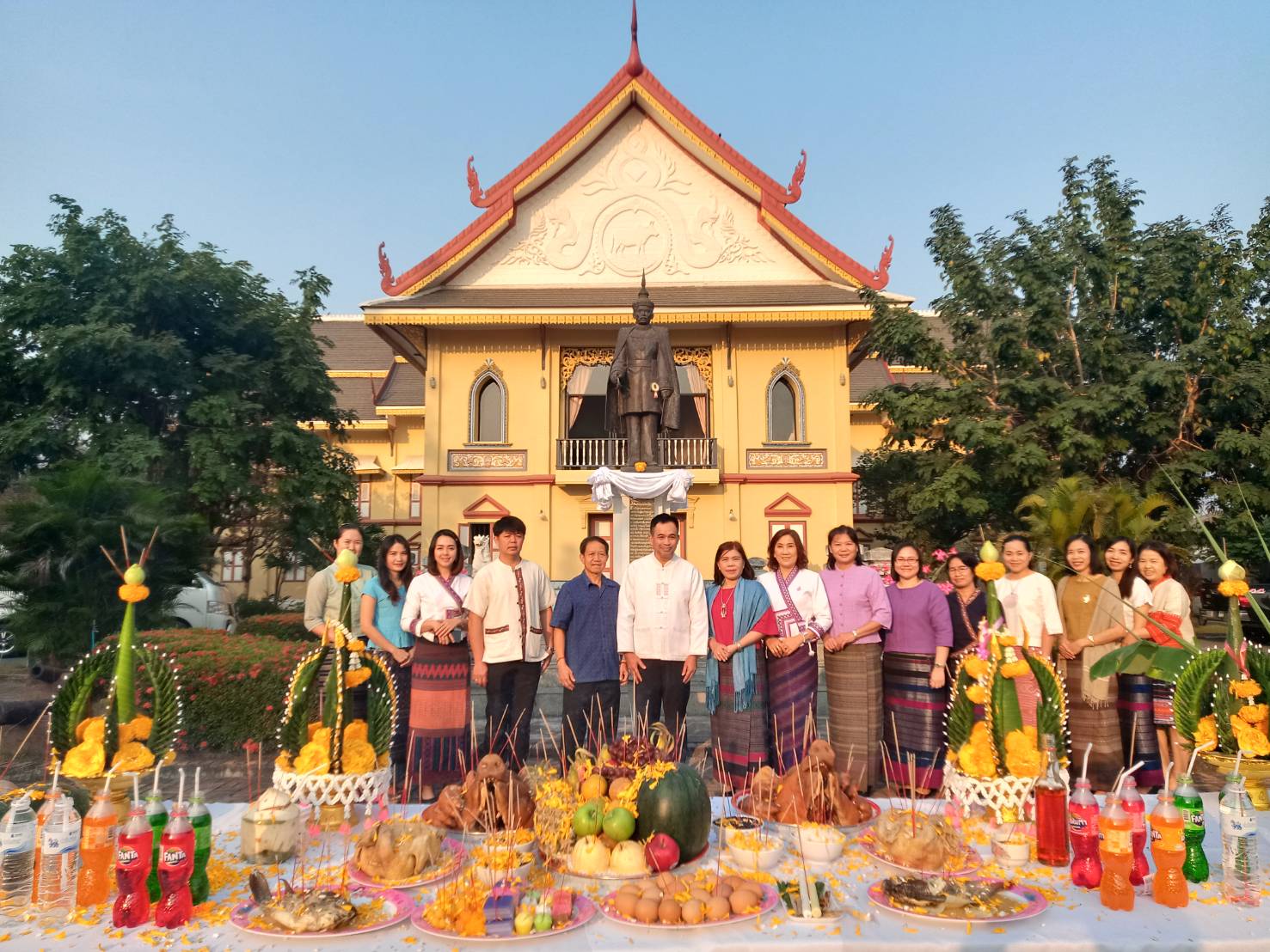 @น่าน : เจ้าหน้าที่ พช.น่าน ร่วมพิธีบวงสรวงเจ้าสุริยะพงษ์ผริตเดช