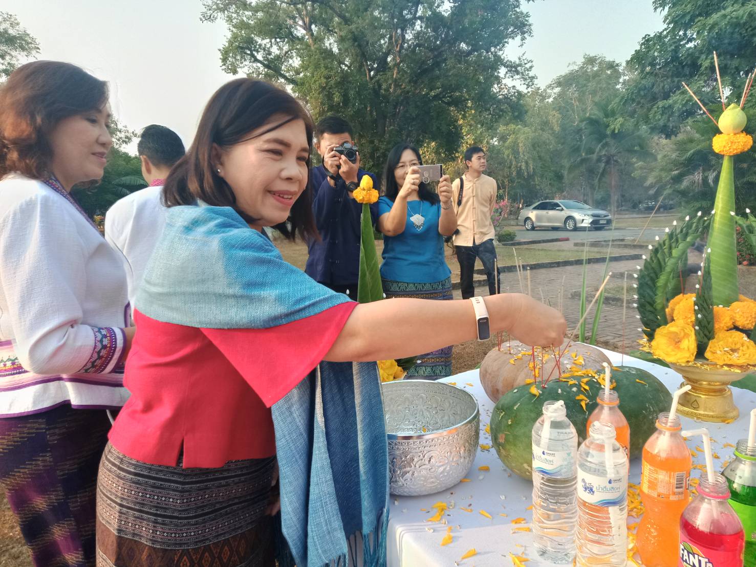 @น่าน : เจ้าหน้าที่ พช.น่าน ร่วมพิธีบวงสรวงเจ้าสุริยะพงษ์ผริตเดช