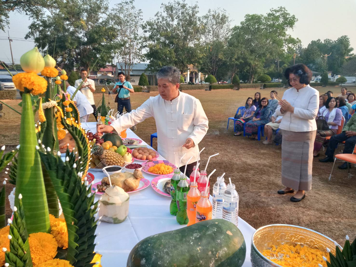 @น่าน : เจ้าหน้าที่ พช.น่าน ร่วมพิธีบวงสรวงเจ้าสุริยะพงษ์ผริตเดช