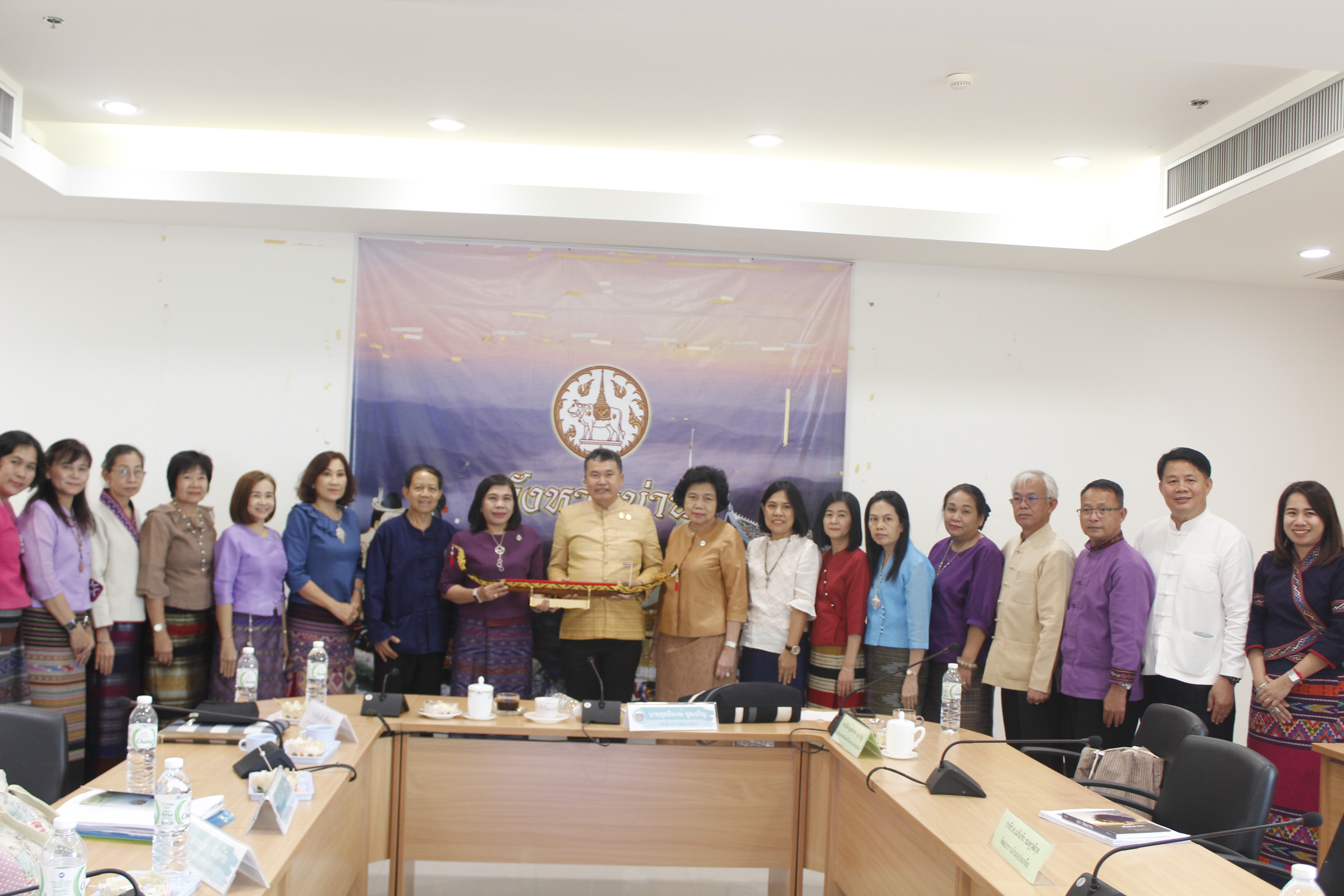 @น่านนคร… อธิบดีกรมการพัฒนาชุมชนมอบนโยบายและแนวทางการดำเนินงานพัฒนาชุมชน แก่ จนท.พช.น่าน