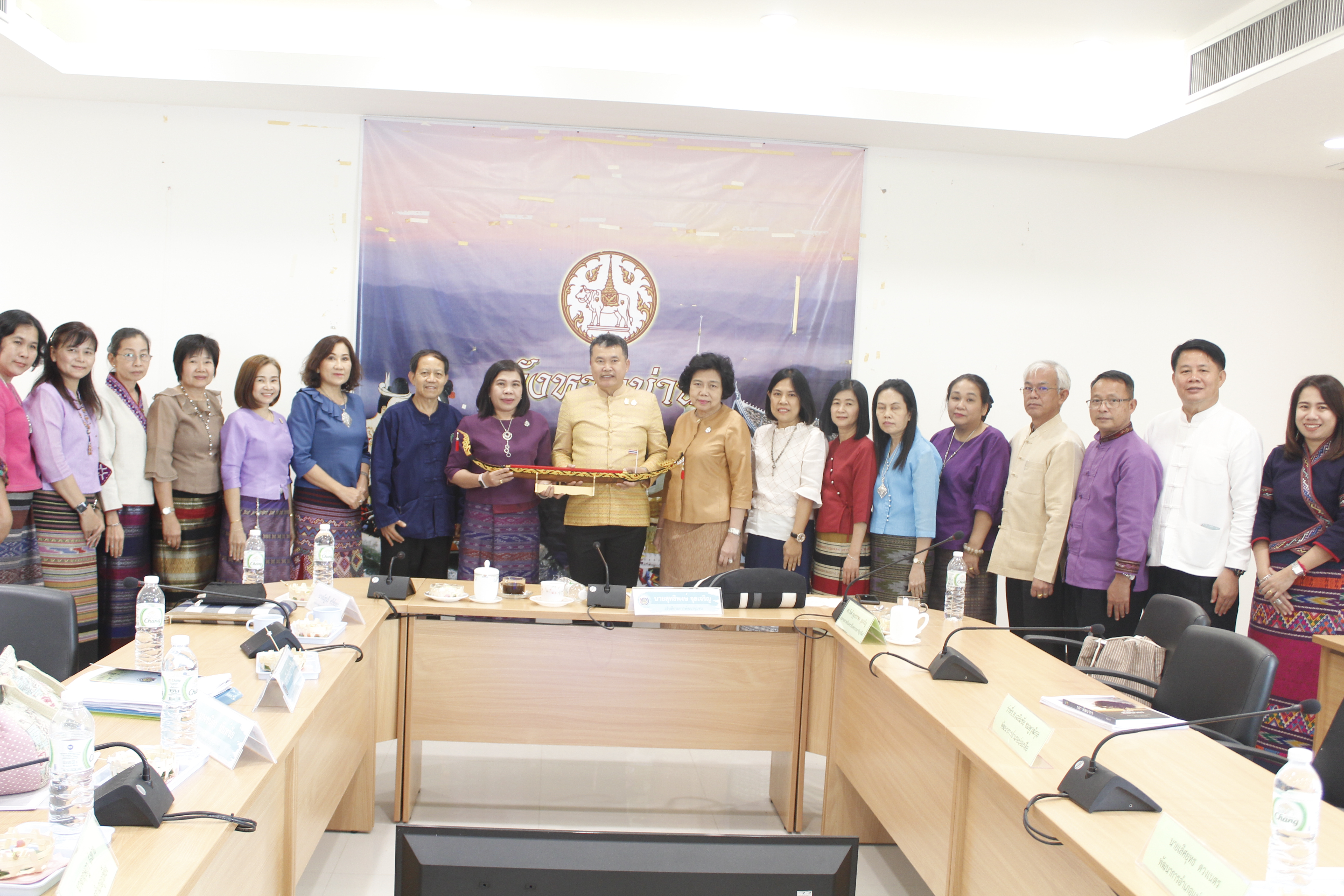 @น่านนคร… อธิบดีกรมการพัฒนาชุมชนมอบนโยบายและแนวทางการดำเนินงานพัฒนาชุมชน แก่ จนท.พช.น่าน