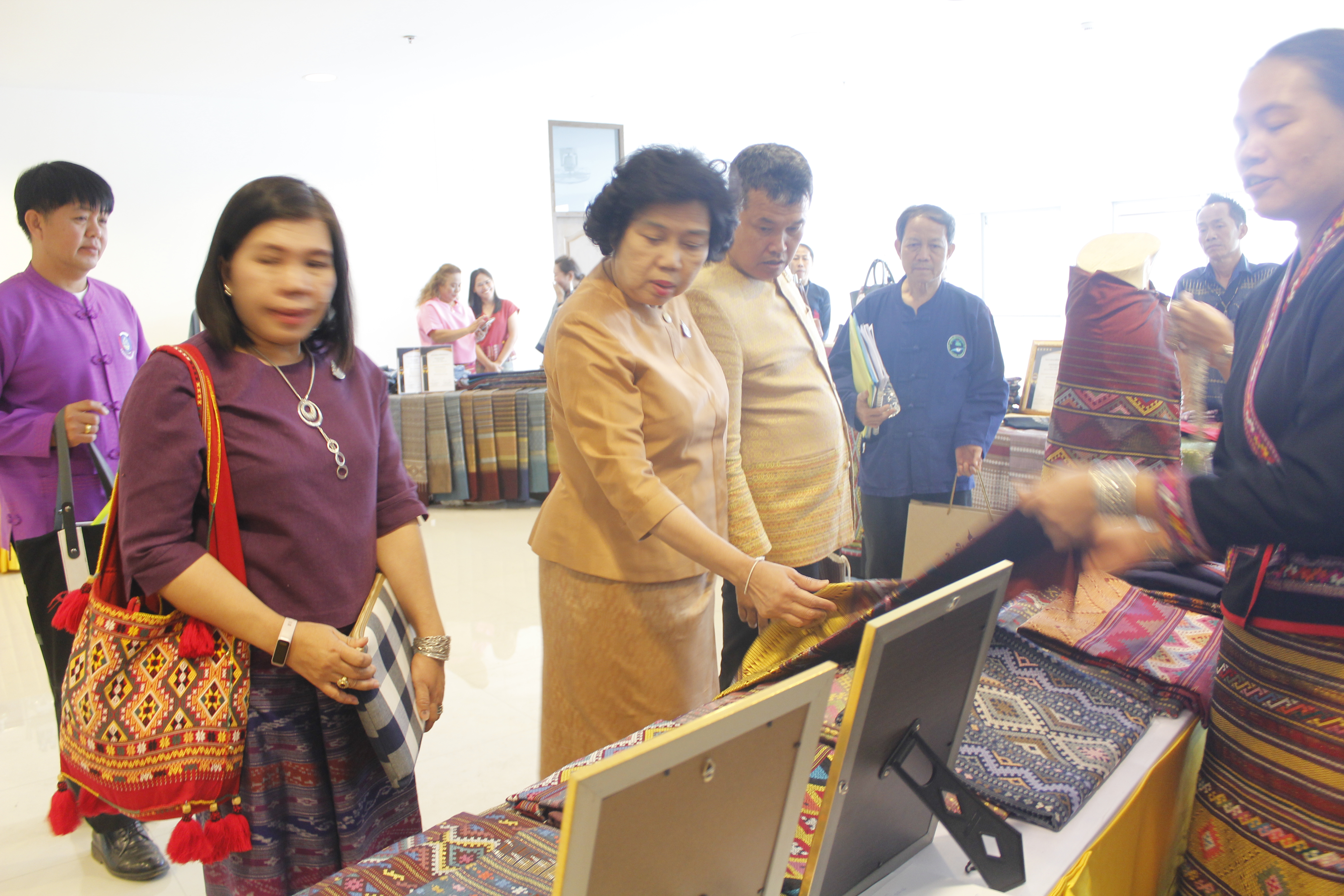 @น่านนคร… อธิบดีกรมการพัฒนาชุมชนมอบนโยบายและแนวทางการดำเนินงานพัฒนาชุมชน แก่ จนท.พช.น่าน