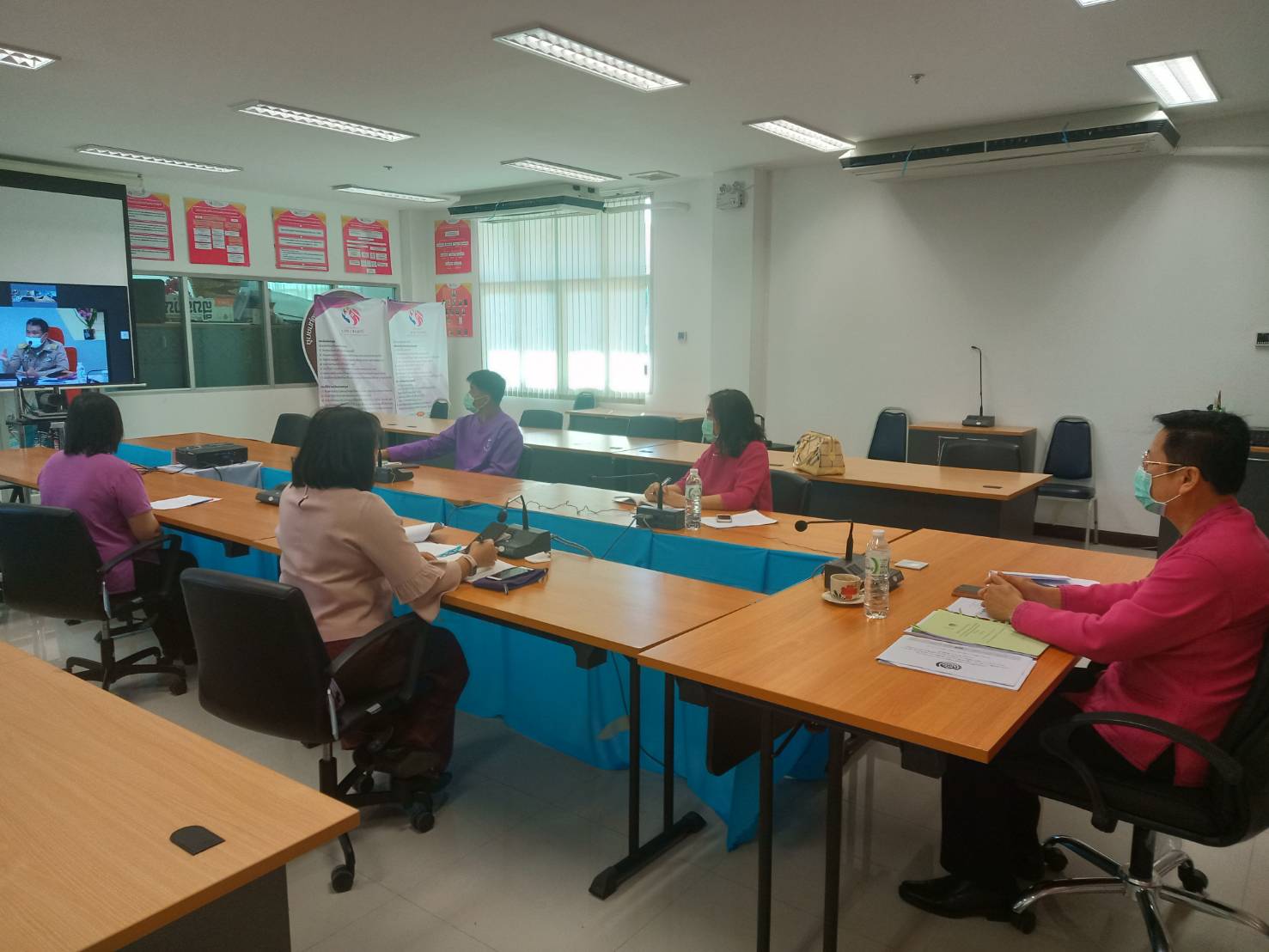 พช.น่าน ร่วมรับฟังการประชุมกรมการพัฒนาชุมชน ครั้งที่ 4/2563