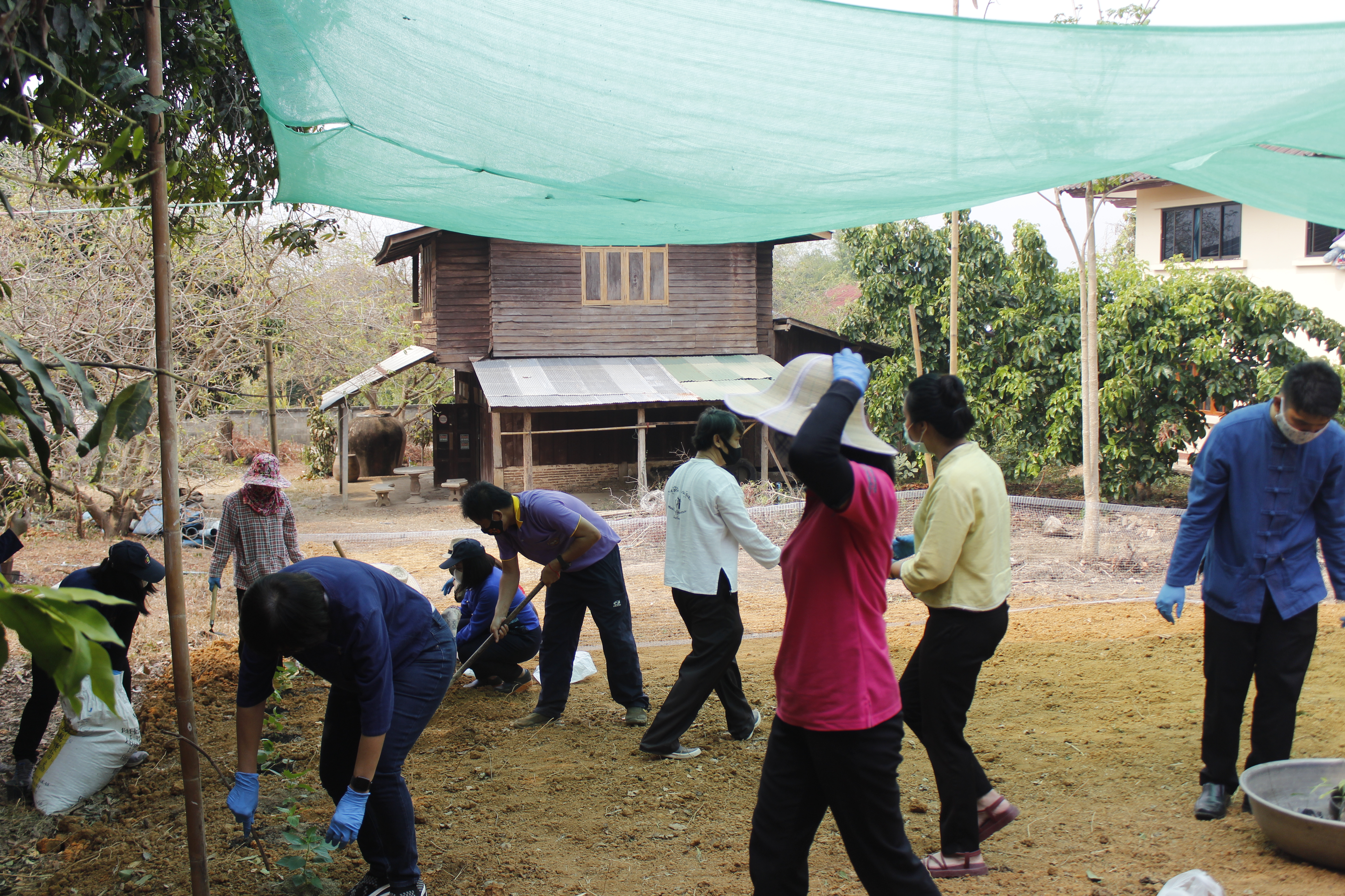 @น่าน : “สตรีน่านเดินหน้ารณรงค์โครงการสตรีแบ่งปันรัก ปลูกผักปลอดภัย”