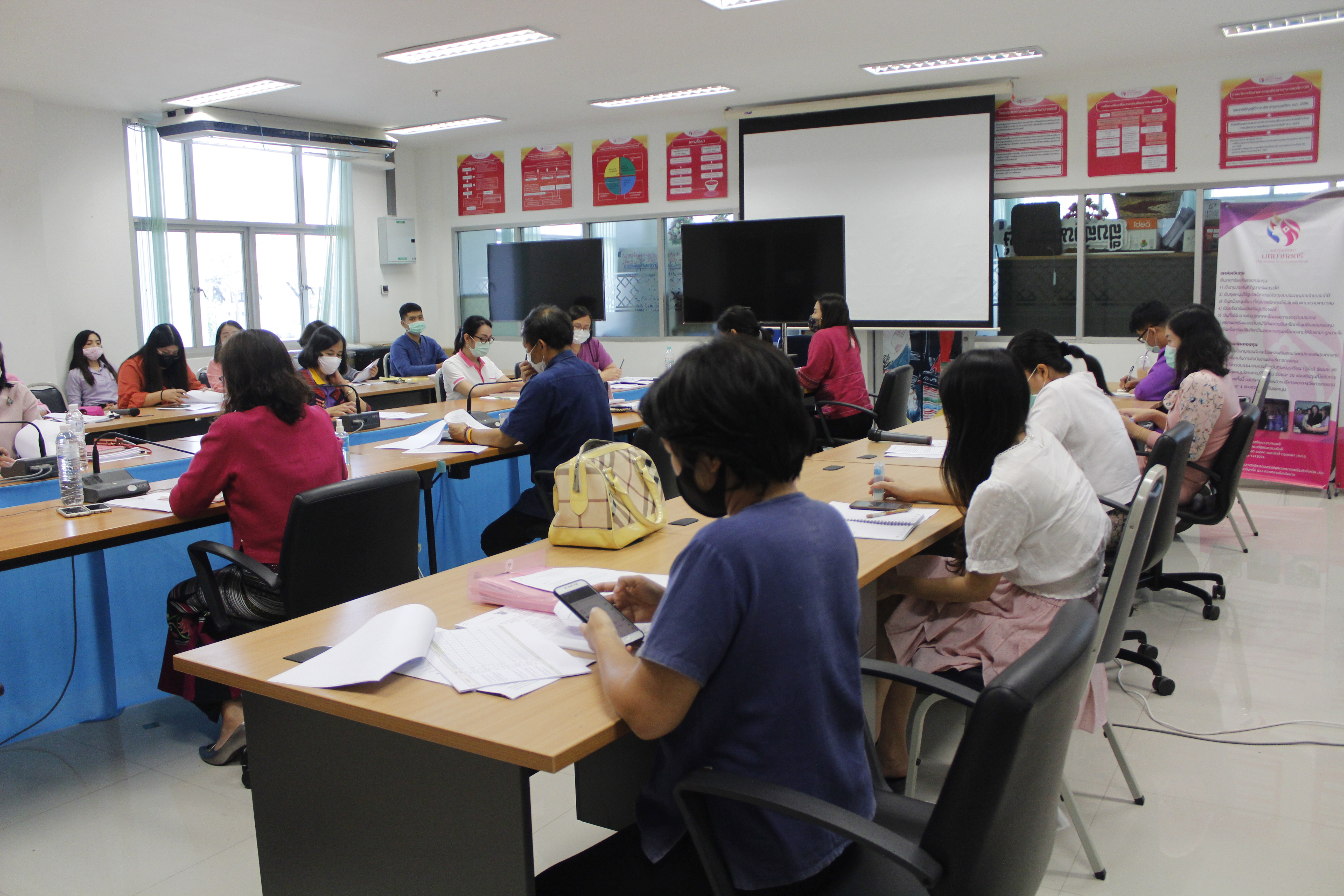 พช.น่าน ประชุมวางแผนการขับเคลื่อนงานพัฒนาชุมชนเดือนพฤษภาคม 2563