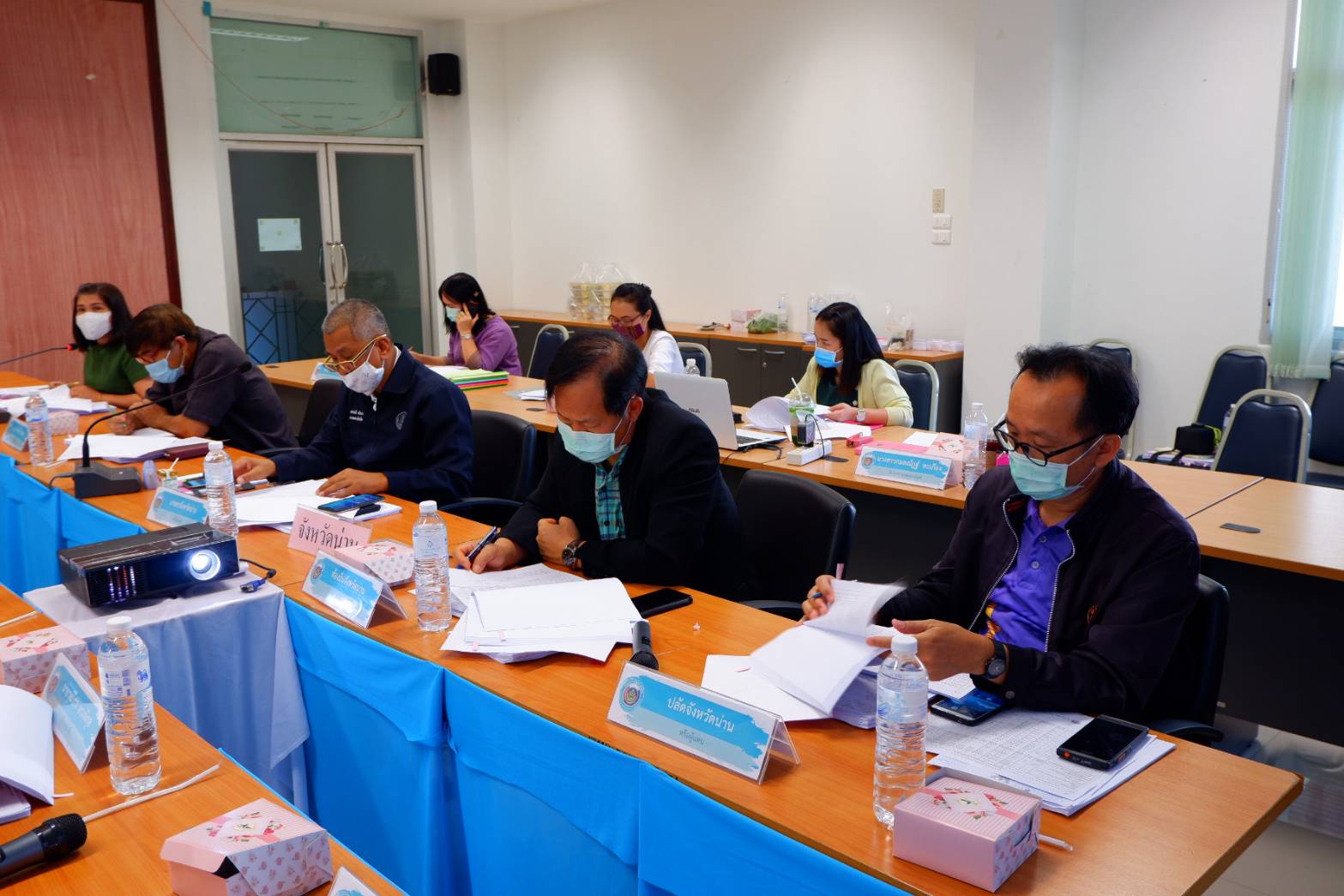 @น่าน : ประชุมคณะอนุกรรมการบริหารกองทุนพัฒนาบทบาทสตรีระดับจังหวัด จังหวัดน่าน ครั้งที่ 6/2563