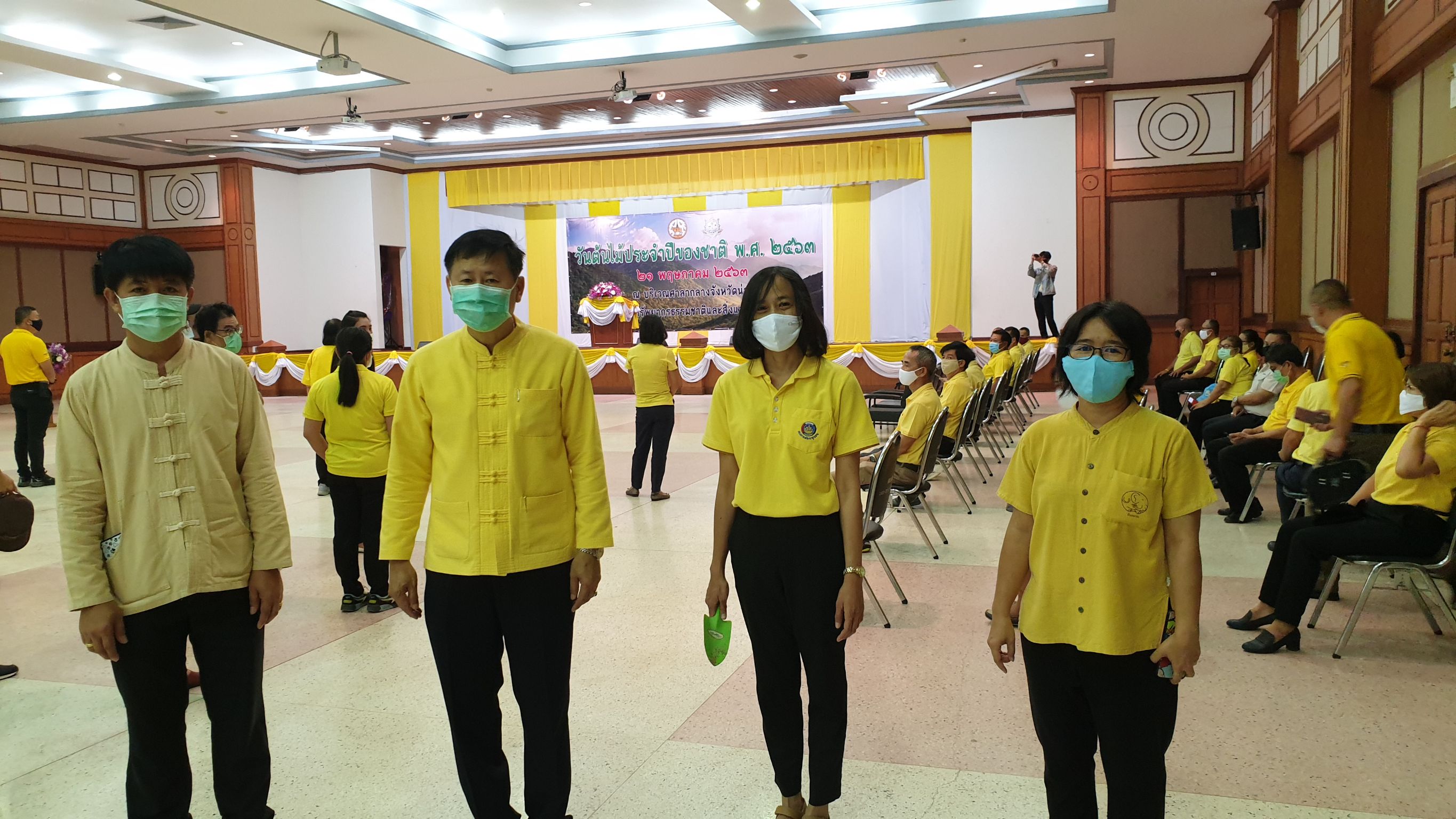 สพจ.น่าน ร่วมกิจกรรมวันต้นไม้ประจำปีของชาติ พ.ศ. 2563 ภายใต้ชื่อ “รวมใจไทย ปลูกต้นไม้ เพื่อแผ่นดิน” สืบสานสู่ 100 ล้านต้น