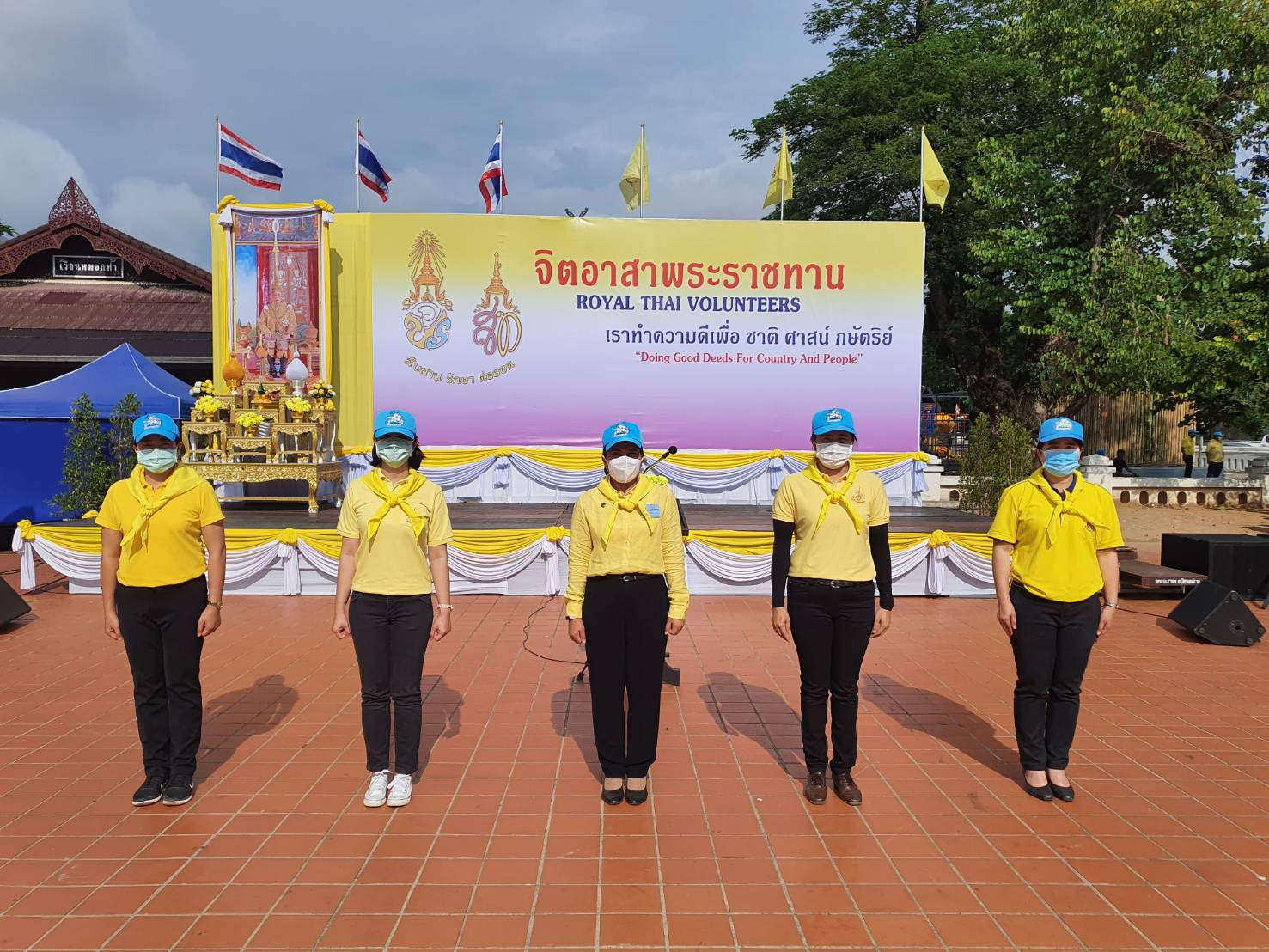 @น่าน : พช.น่านกิจกรรมจิตอาสาพัฒนาเพื่อสำนึกในพระมหากรุณาธิคุณในโอกาสวันสำคัญของชาติไทย