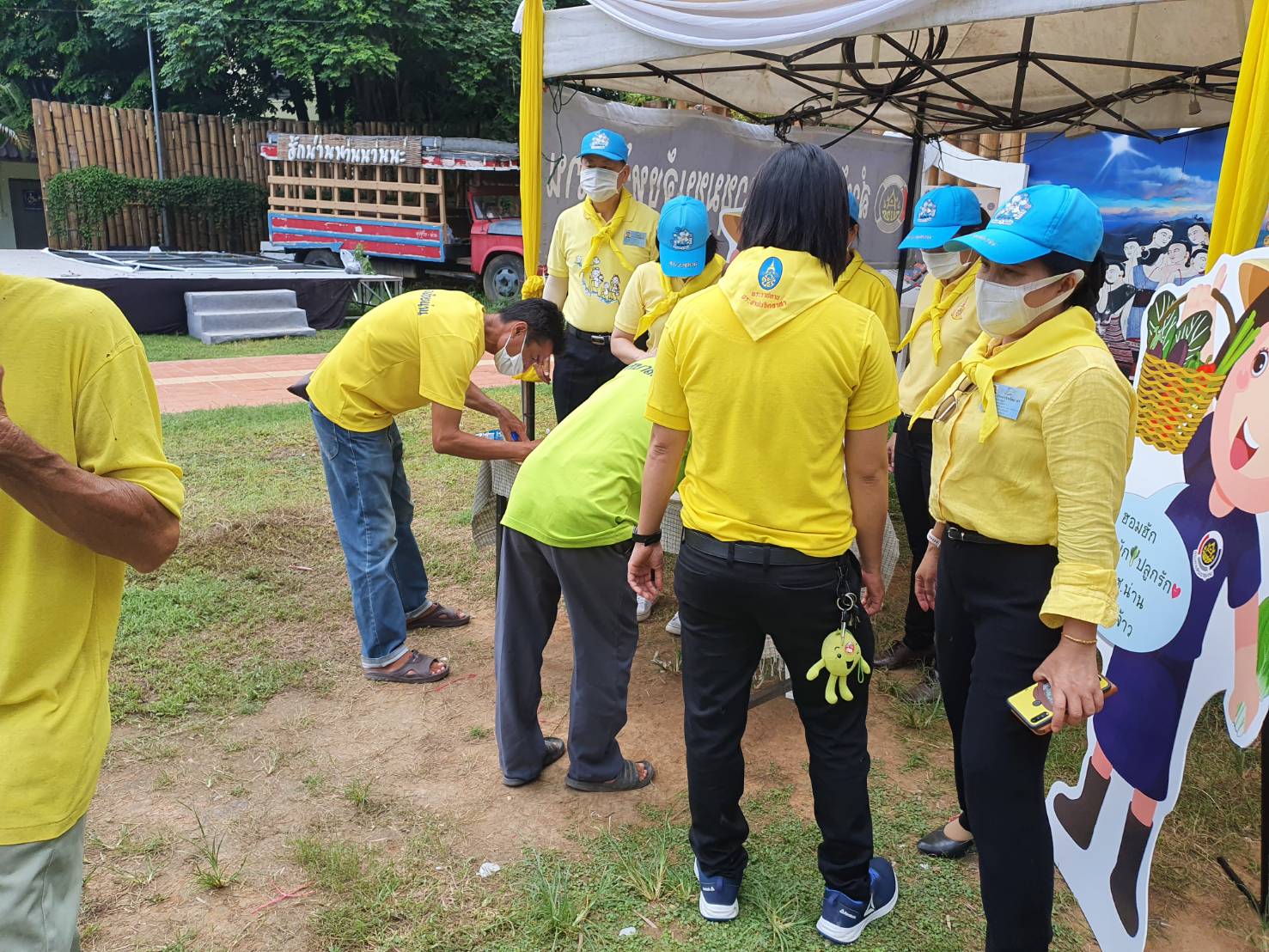 @น่าน : พช.น่านกิจกรรมจิตอาสาพัฒนาเพื่อสำนึกในพระมหากรุณาธิคุณในโอกาสวันสำคัญของชาติไทย