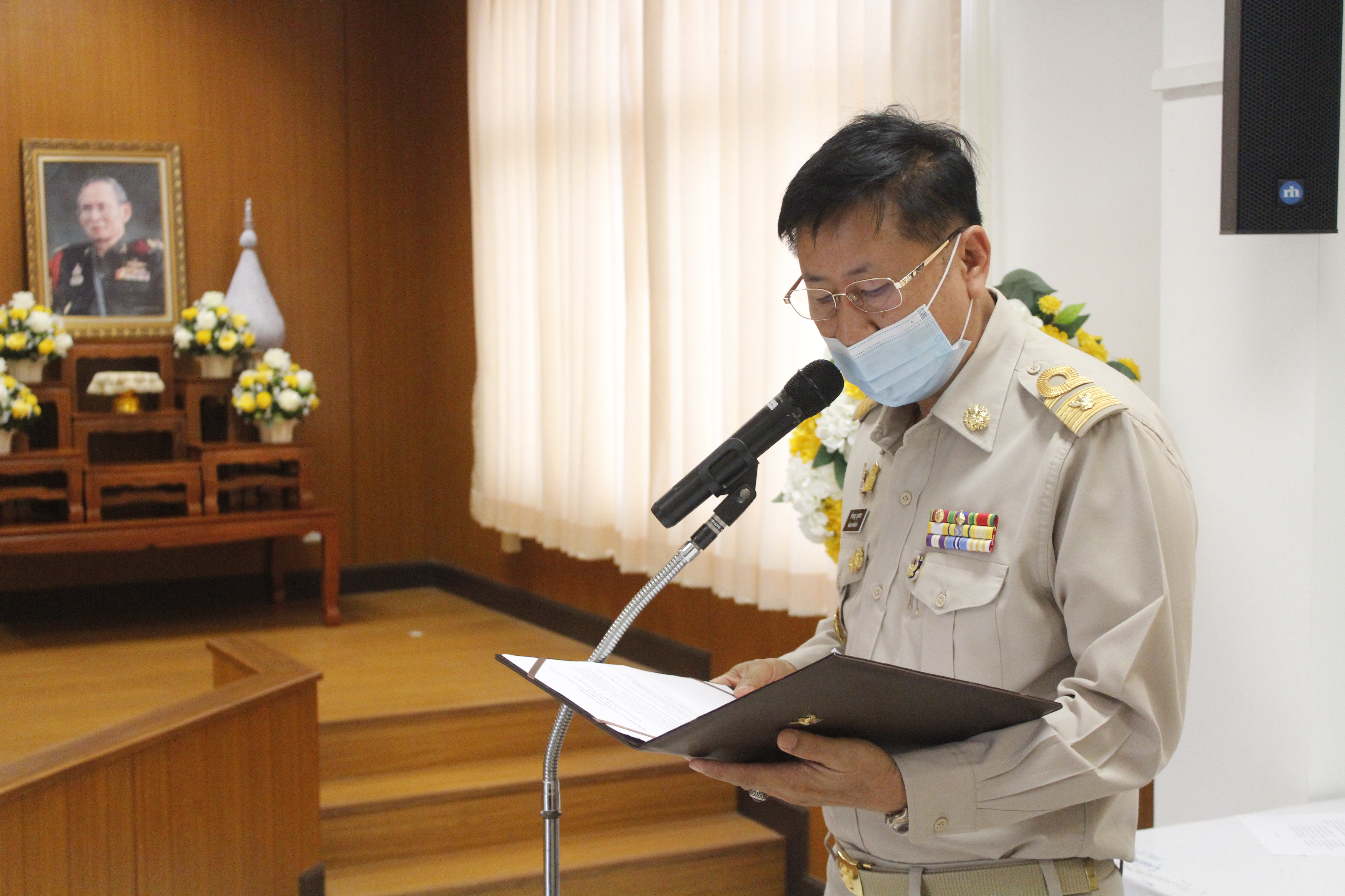 @น่าน : มอบโล่เกียรติคุณและประกาศเกียรติคุณเชิดชูเกียรติตามโครงการคัดสรรกิจกรรมพัฒนาชุมชนดีเด่น ประจำปี 2563