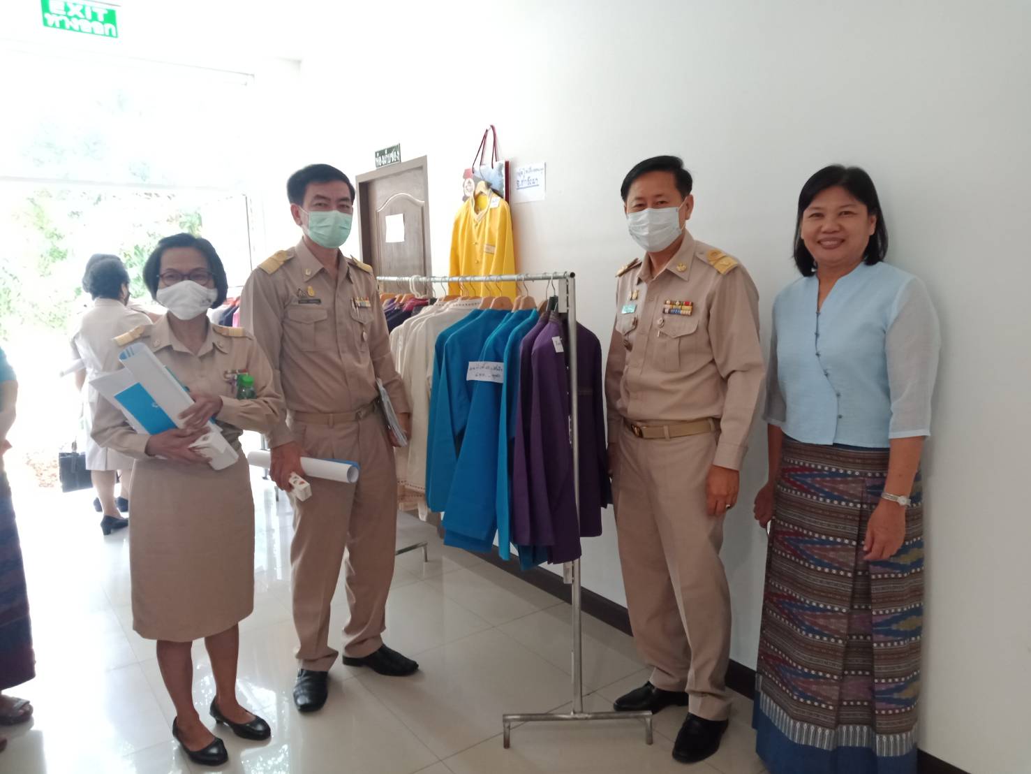 @น่าน : สนองรับมาตรการส่งเสริมและสนับสนุนการใช้และสวมใส่ผ้าไทย