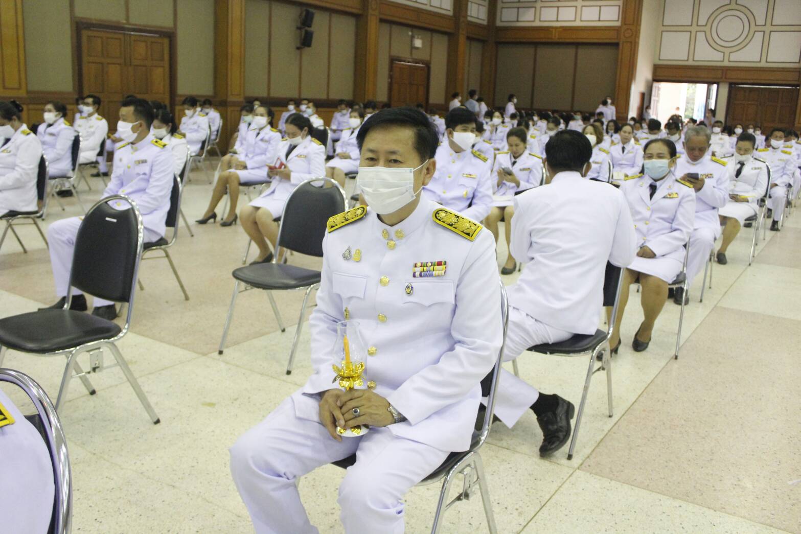 พช.น่าน ร่วมพิธีถวายเครื่องราชสักการะและวางพานพุ่มและพิธีจุดเทียนชัยถวายพระพรชัยมงคล