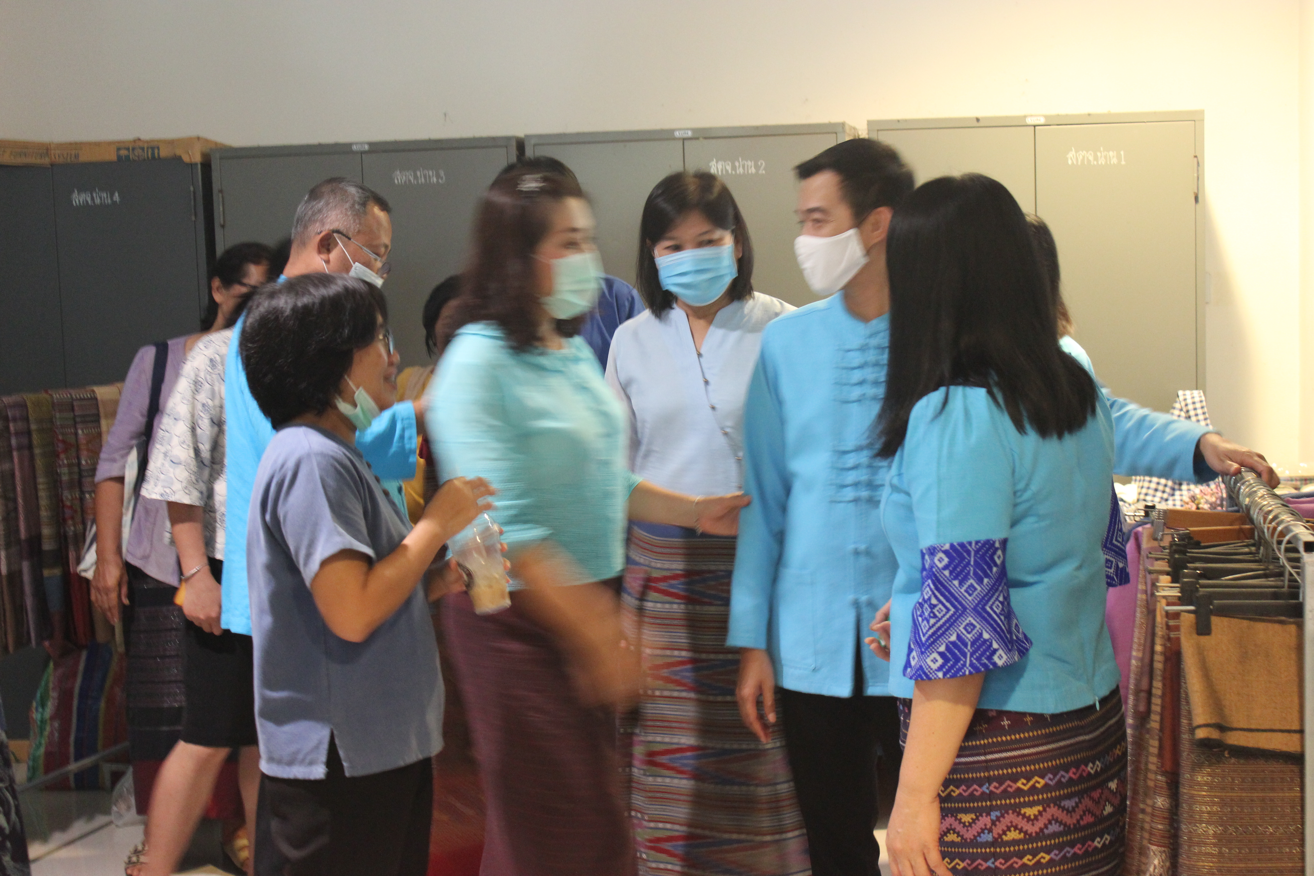 @น่าน : สนองรับมาตรการส่งเสริมและสนับสนุนการใช้และสวมใส่ผ้าไทย