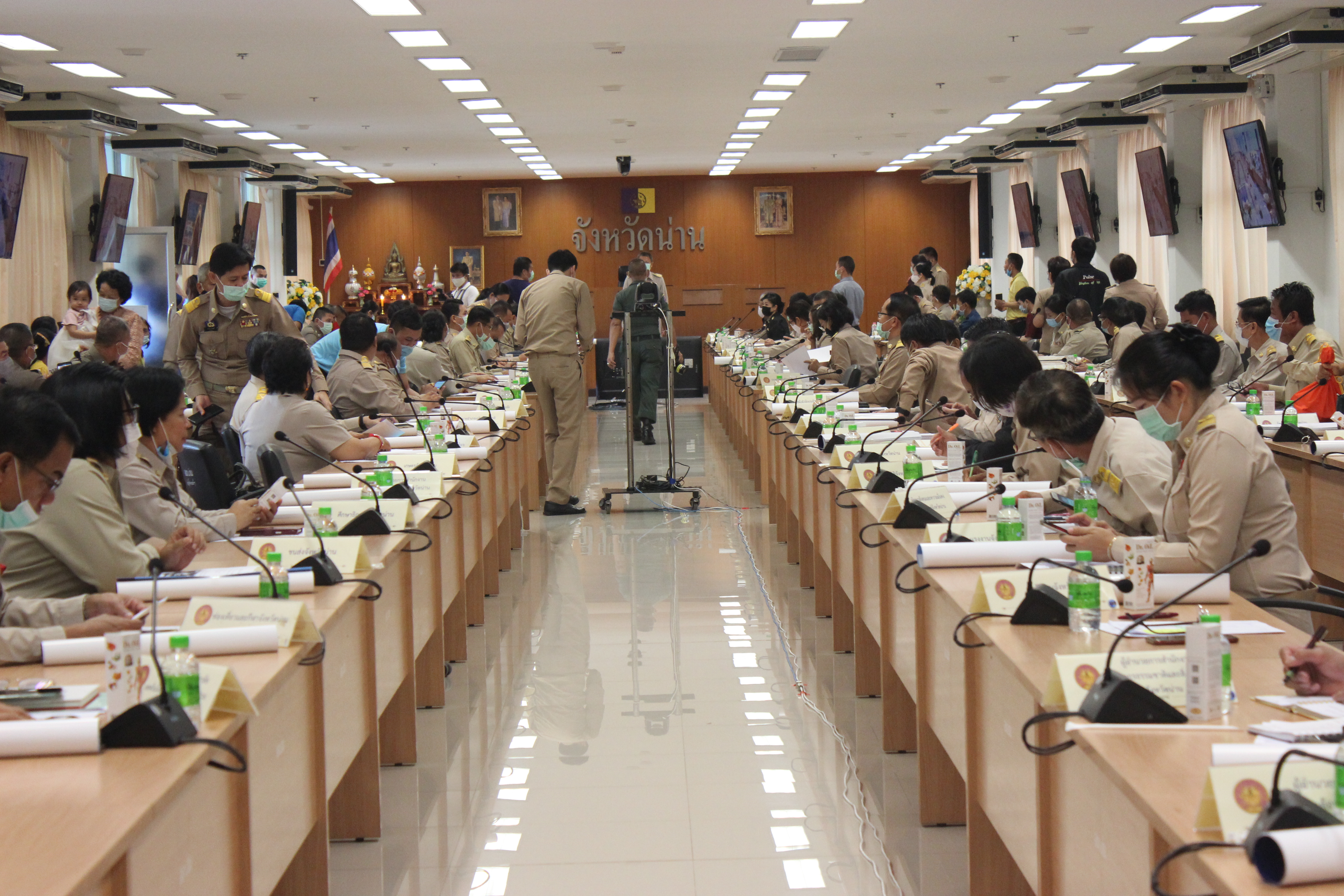 @ สพจ.น่าน : ประชุมกรมการจังหวัดน่าน และหัวหน้าส่วนราชการประจำจังหวัดน่านครั้งที่ 8/2563