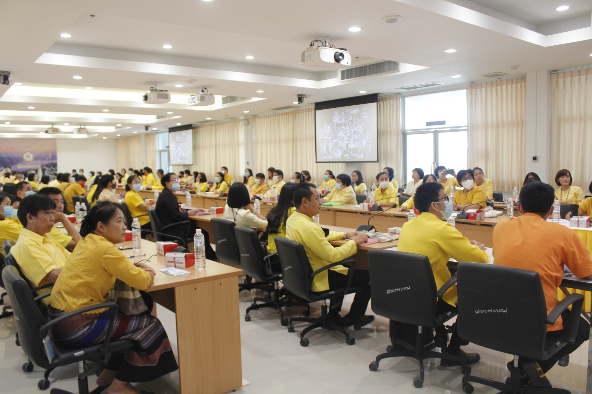 @น่าน : นายวิฑูรย์ นวลนุกูล ผู้ตรวจราชการฯ เขตตรวจราชการที่ 16 ลงพื้นที่ติดตามการขับเคลื่อนงานพัฒนาชุมชนจังหวัดน่าน (วันที่ 1)