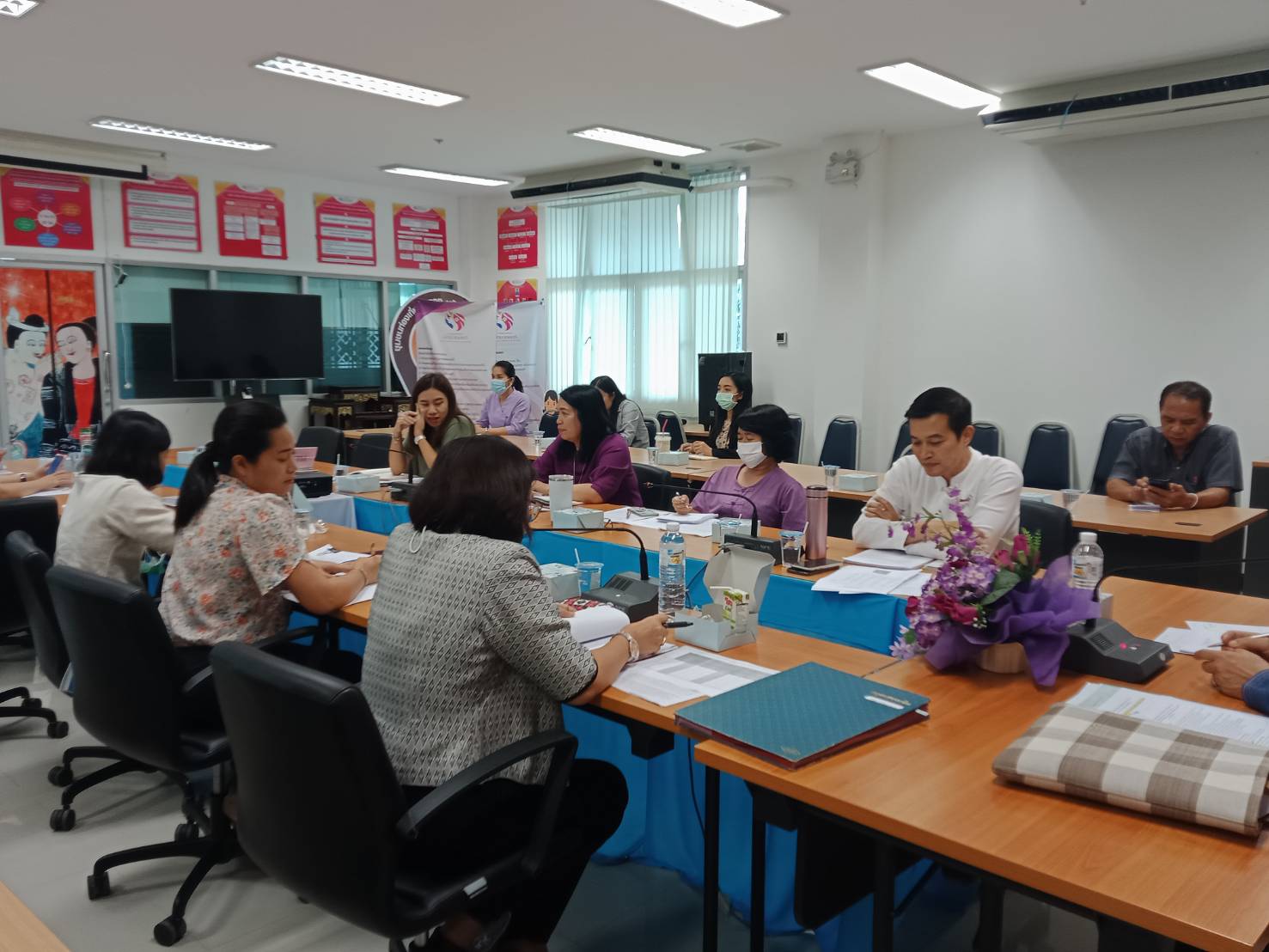 ประชุมเจ้าหน้าที่พัฒนาชุมชน สำนักงานพัฒนาชุมชนจังหวัดน่าน