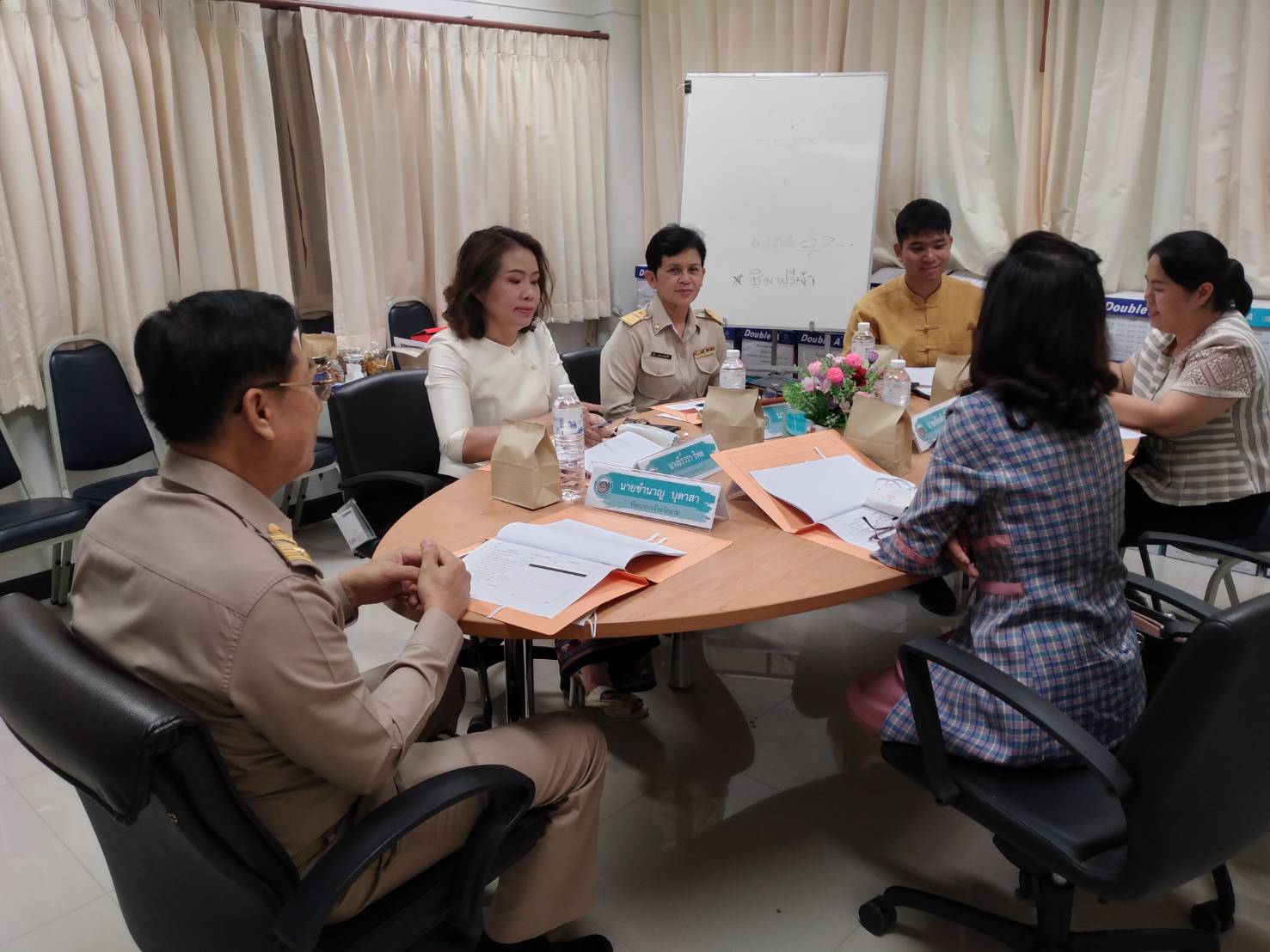 @น่าน : ประชุมคณะกรรมการประกวดและตัดสิน โครงการ CDD Young Desiner Contest จังหวัดน่าน