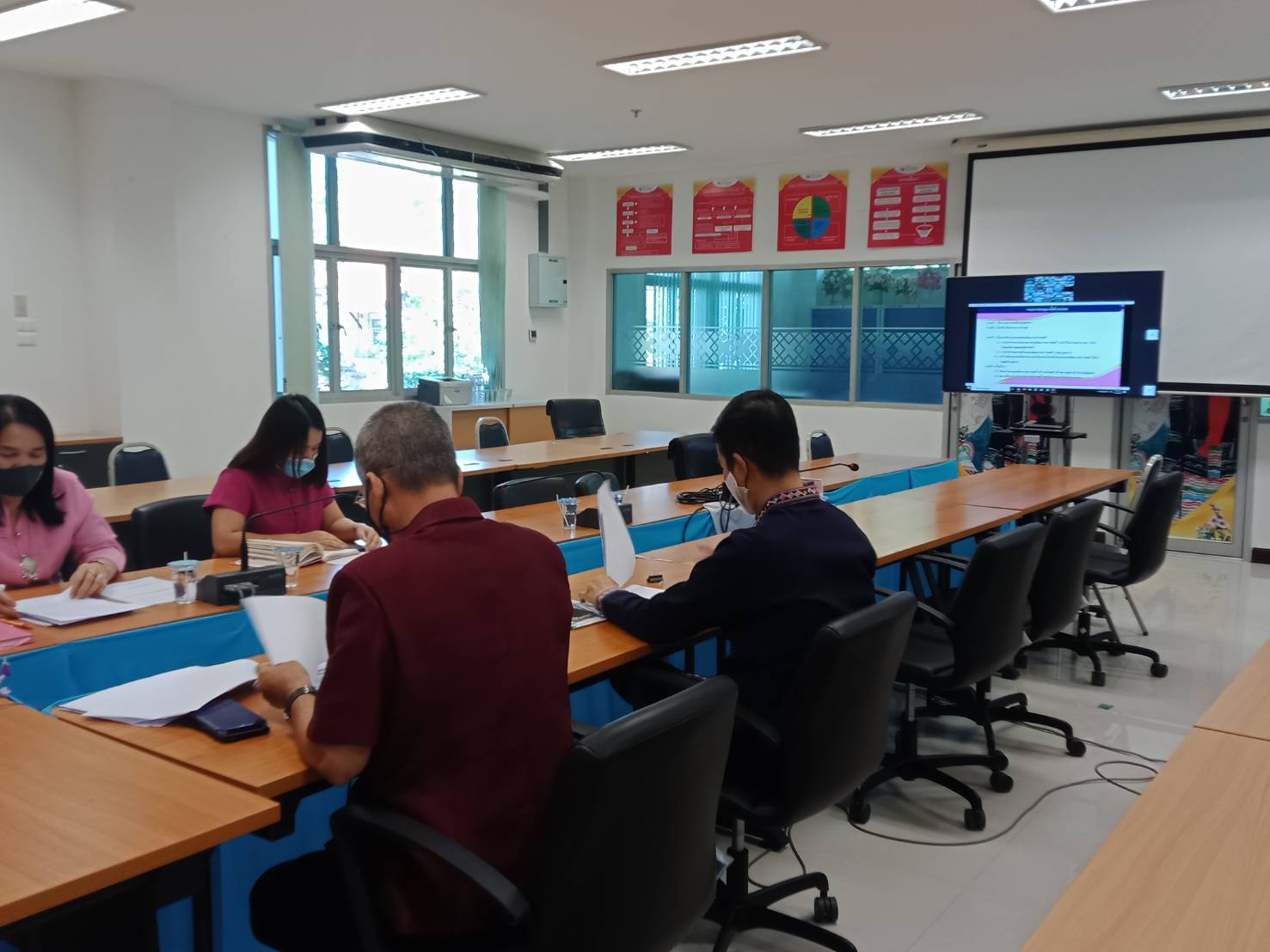 @น่าน : พช.น่าน ร่วมประชุมชี้แจง เร่งรัด กำกับ ติดตามการดำเนินงานกองทุนพัฒนาบทบาทสตรี ผ่านระบบวีดิทัศน์ทางไกล (Video Conference)