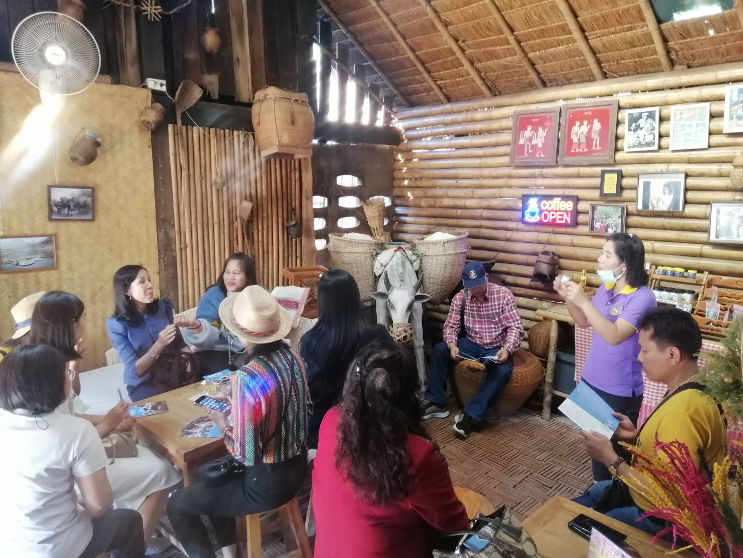 @น่านนคร : นายนิวัติ น้อยผาง รองอธิบดีกรมการพัฒนาชุมชน ตรวจติดตาม สนับสนุนการส่งเสริมเศรษฐกิจฐานรากและภารกิจตามยุทธศาสตร์การพัฒนาชุมชนในพื้นที่จังหวัดน่าน