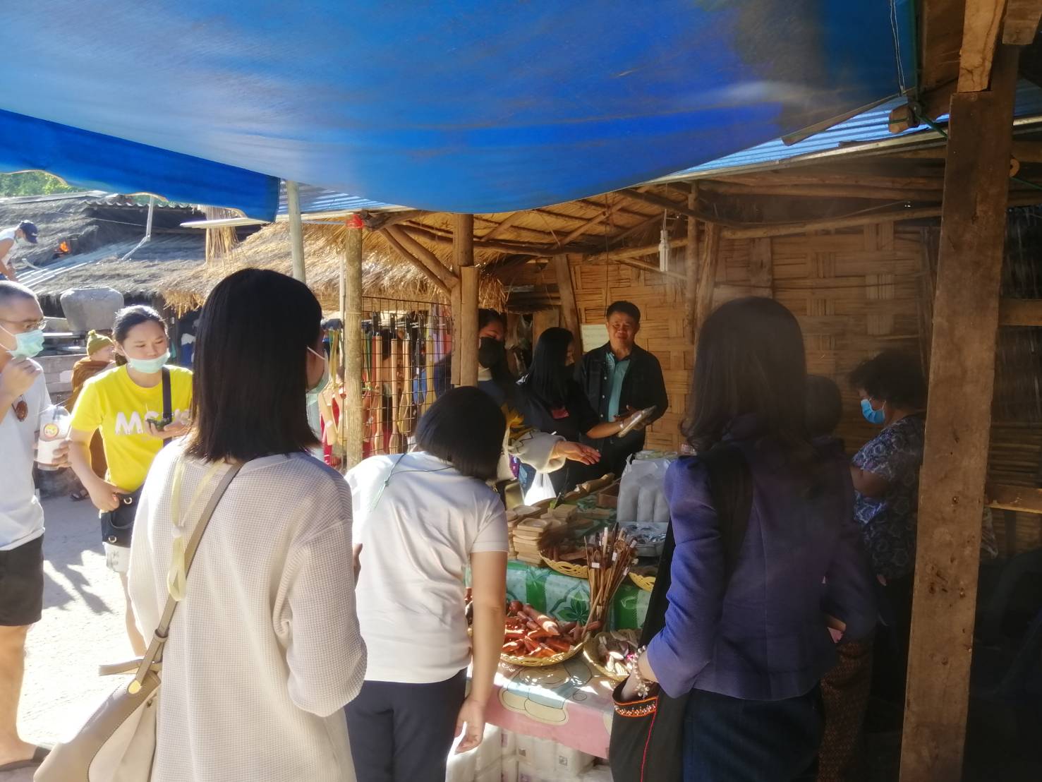 @น่านนคร : นายนิวัติ น้อยผาง รองอธิบดีกรมการพัฒนาชุมชน ตรวจติดตาม สนับสนุนการส่งเสริมเศรษฐกิจฐานรากและภารกิจตามยุทธศาสตร์การพัฒนาชุมชนในพื้นที่จังหวัดน่าน