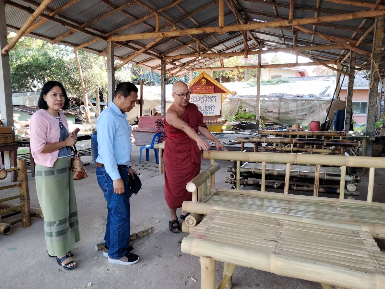 @น่านนคร : นายนิวัติ น้อยผาง รองอธิบดีกรมการพัฒนาชุมชน ตรวจติดตาม สนับสนุนการส่งเสริมเศรษฐกิจฐานรากและภารกิจตามยุทธศาสตร์การพัฒนาชุมชนในพื้นที่จังหวัดน่าน