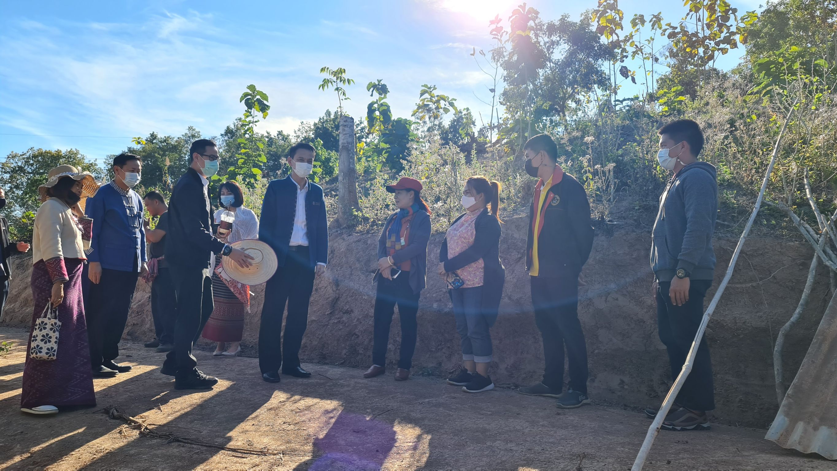 น่าน : นายอาทร พิมชะนก ผู้ตรวจราชการกรมฯ ติดตามงานตามนโยบายของรัฐบาล กระทรวงมหาดไทยและกรมการพัฒนาชุมชนในพื้นที่ จ.น่าน