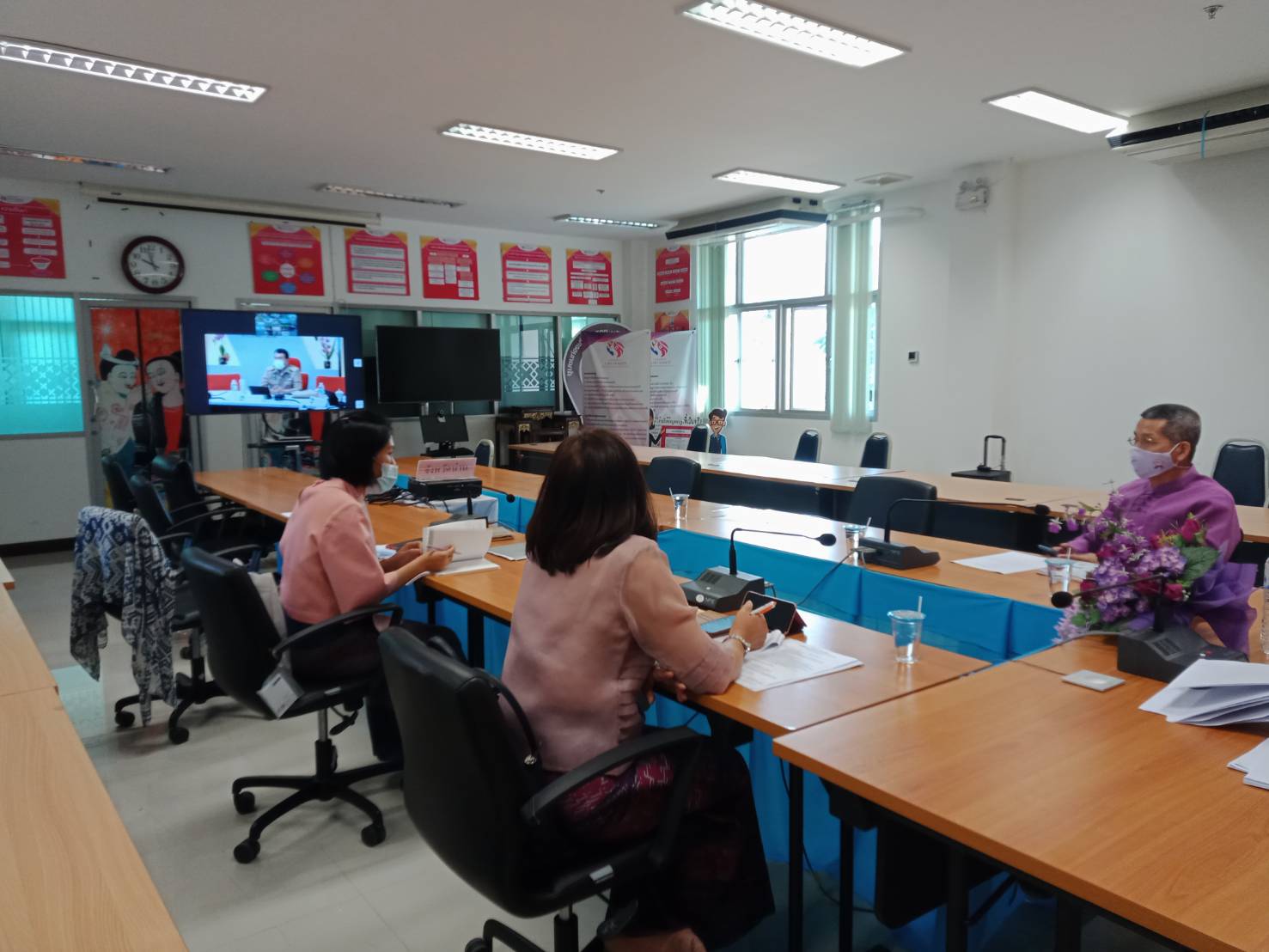 @น่าน : ร่วมประชุมกรมการพัฒนาชุมชน ครั้งที่ 1/2564 ผ่านระบบวีดีทัศน์ทางไกล (Video Conference)