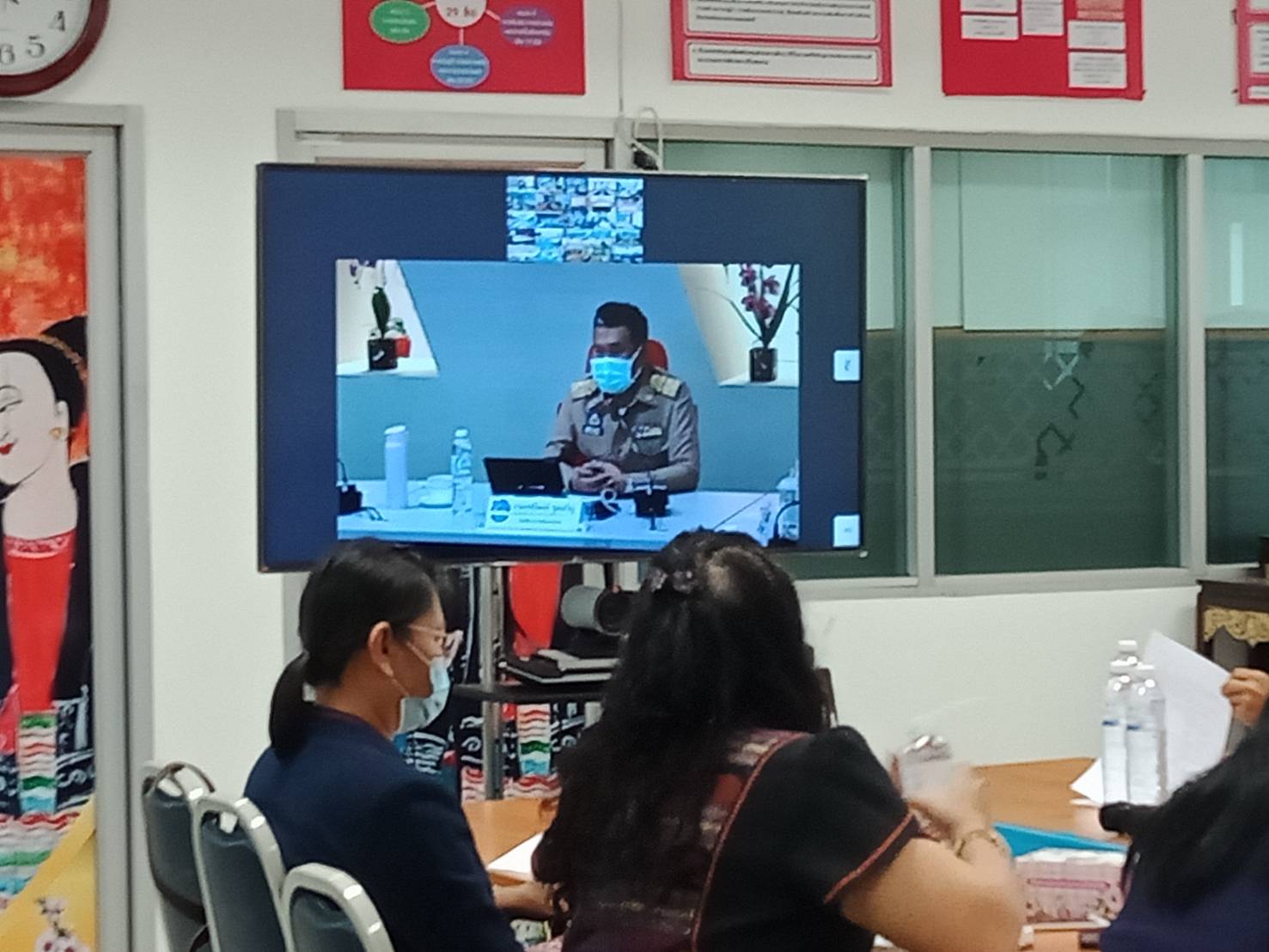 พัฒนาชุมชนจังหวัดน่าน ร่วมรับฟังการประชุมกรมการพัฒนาชุมชน ผ่านระบบวีดิทัศน์ทางไกล (Video Conference)