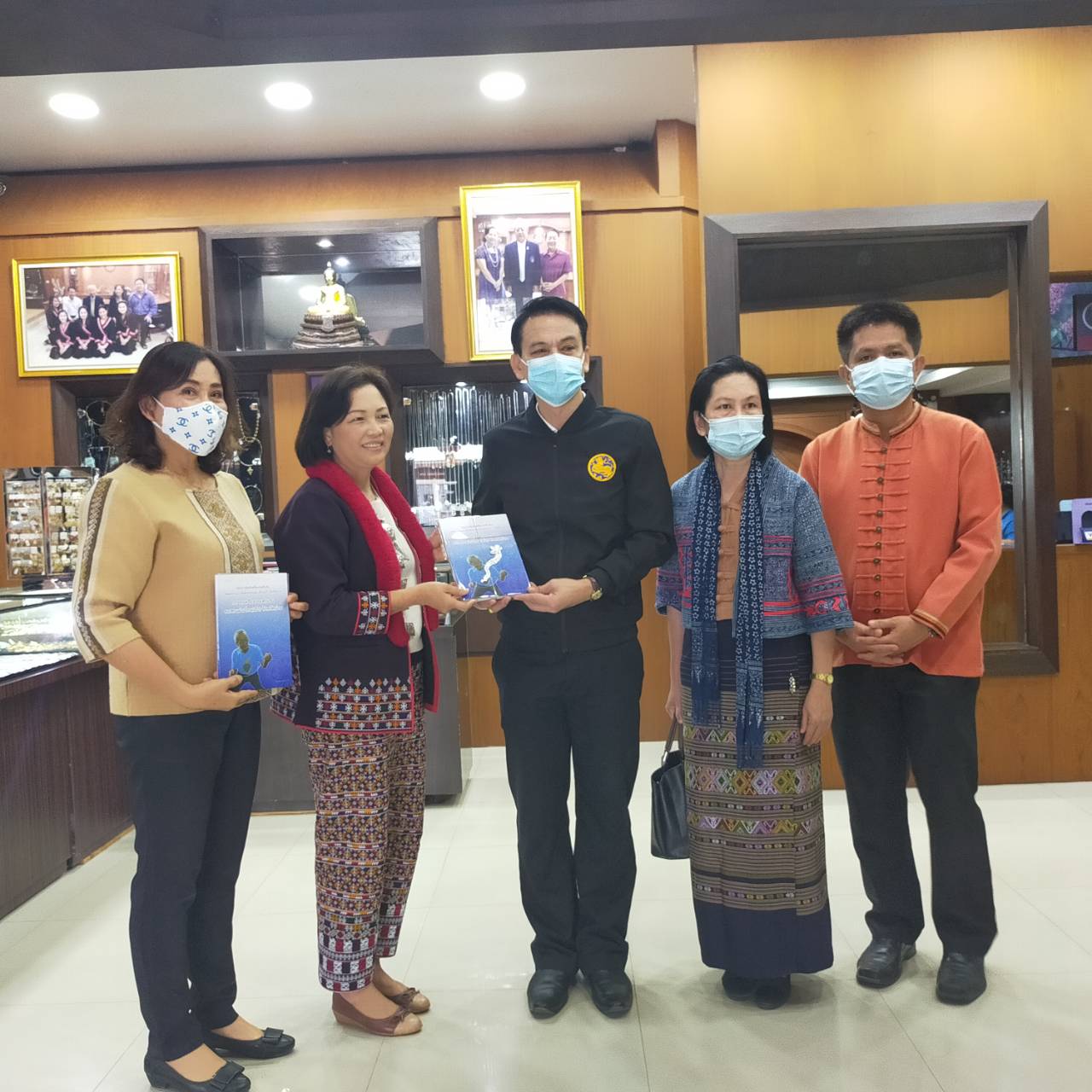 @น่าน : นายอาทร พิมชะนก ผู้ตรวจราชการกรมฯ ติดตามการขับเคลื่อนงานพัฒนาชุมชน ในพื้นที่ จ.น่าน