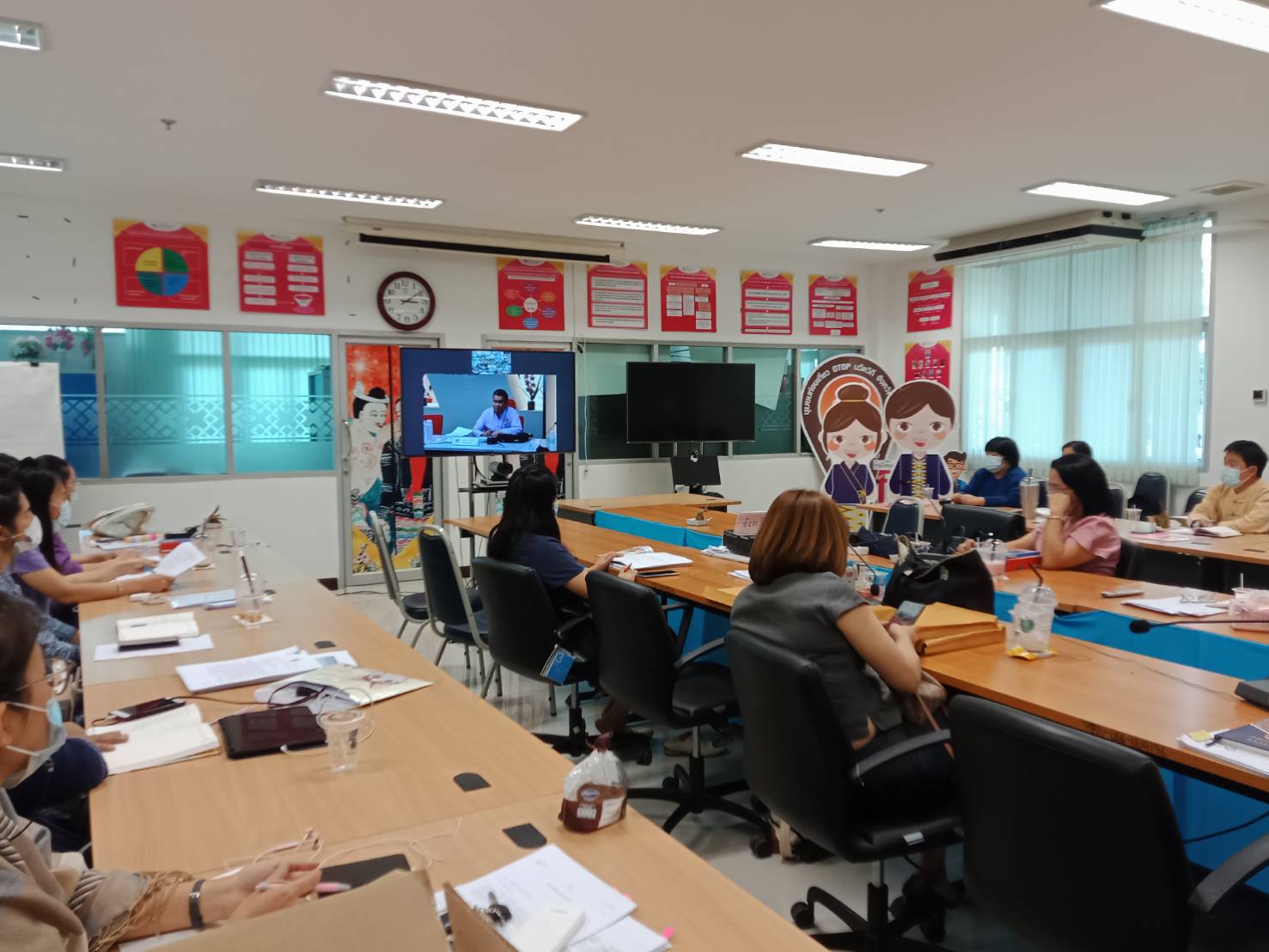 @น่าน : ประชุมซักซ้อมความเข้าใจการดำเนินโครงการพัฒนาพื้นที่ต้นแบบการพัฒนาคุณภาพชีวิตตามหลักทฤษฎีใหม่ ประยุกต์สู่”โคก หนอง นา โมเดล”