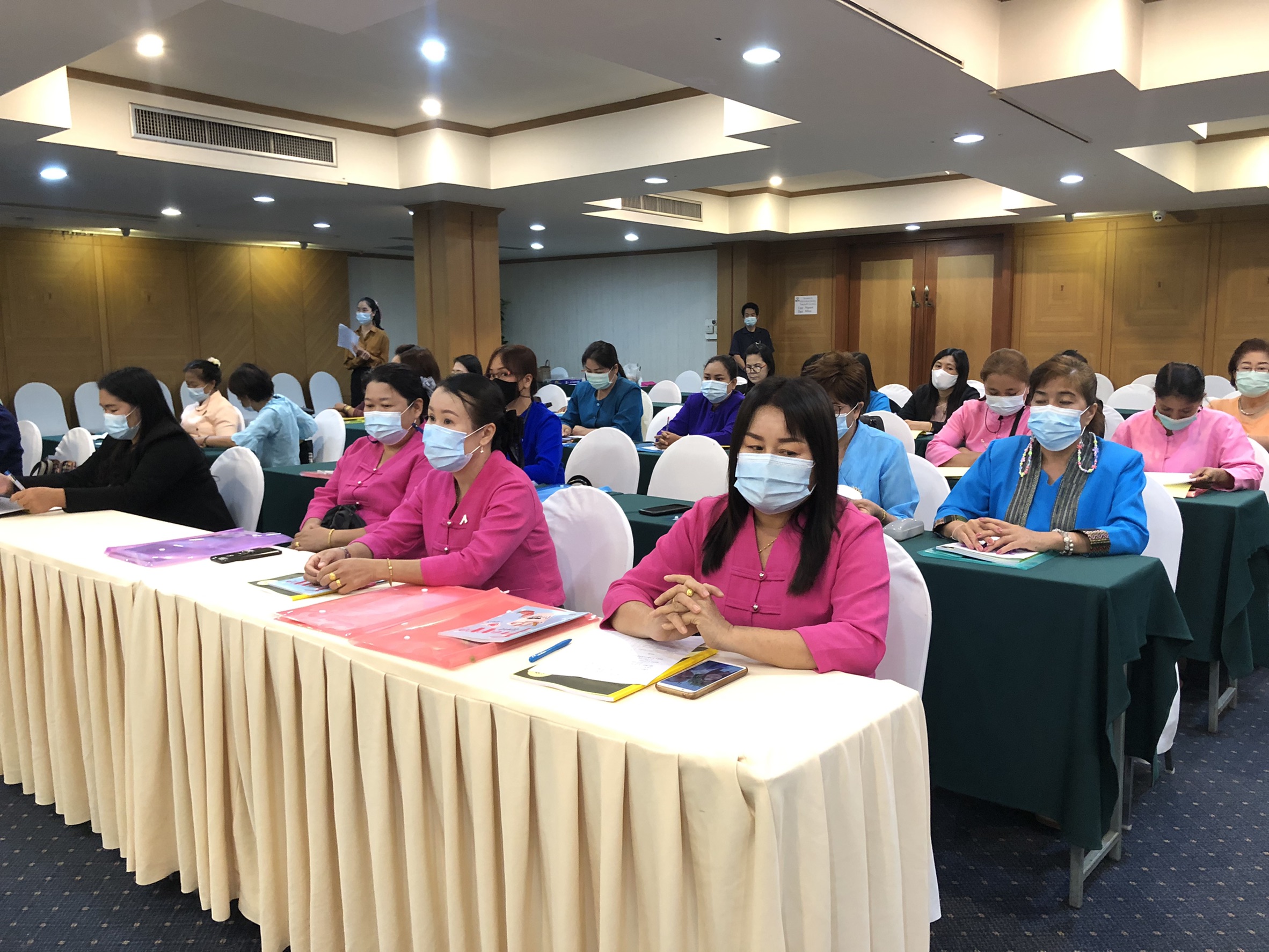 พช. น่าน เพิ่มประสิทธิภาพการปฏิบัติงานกองทุนพัฒนาบทบาทสตรีแก่กลไกการขับเคลื่อนกองทุนพัฒนาบทบาทสตรีระดับจังหวัด