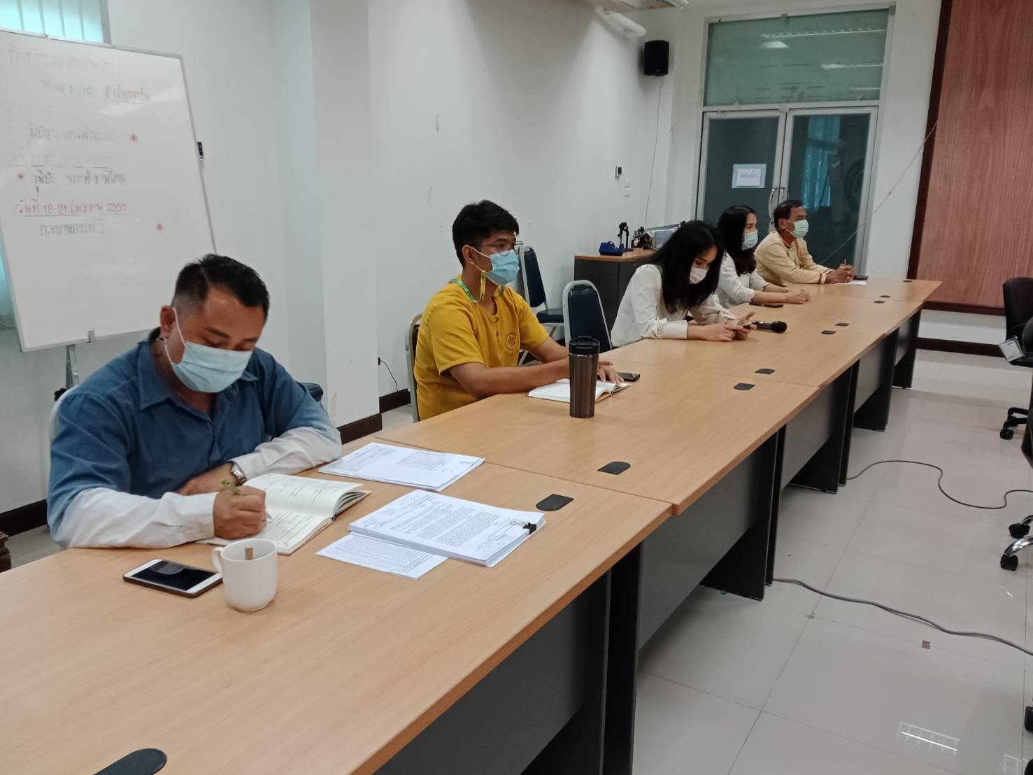 พช.น่าน : ประชุมเจ้าหน้าที่พัฒนาชุมชน สำนักงานพัฒนาชุมชนจังหวัดน่าน