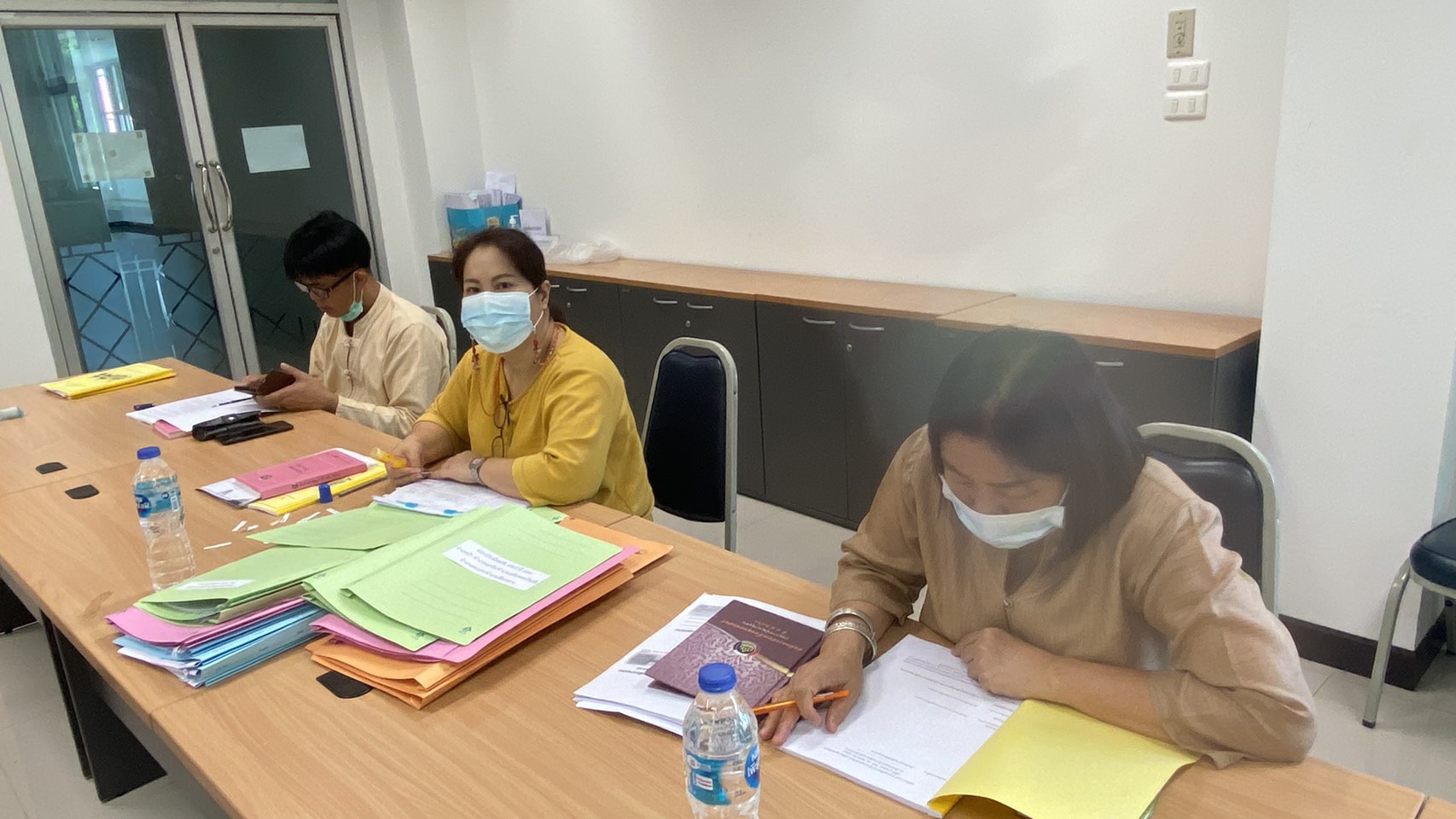 สำนักงานพัฒนาชุมชนจังหวัดน่าน จัดประชุมพัฒนาการอำเภอและนักวิชาการพัฒนาชุมชนจังหวัด ครั้งที่ 4/2564 วันที่ 31 พฤษภาคม 2564 ผ่านระบบ Online โดย Application Line