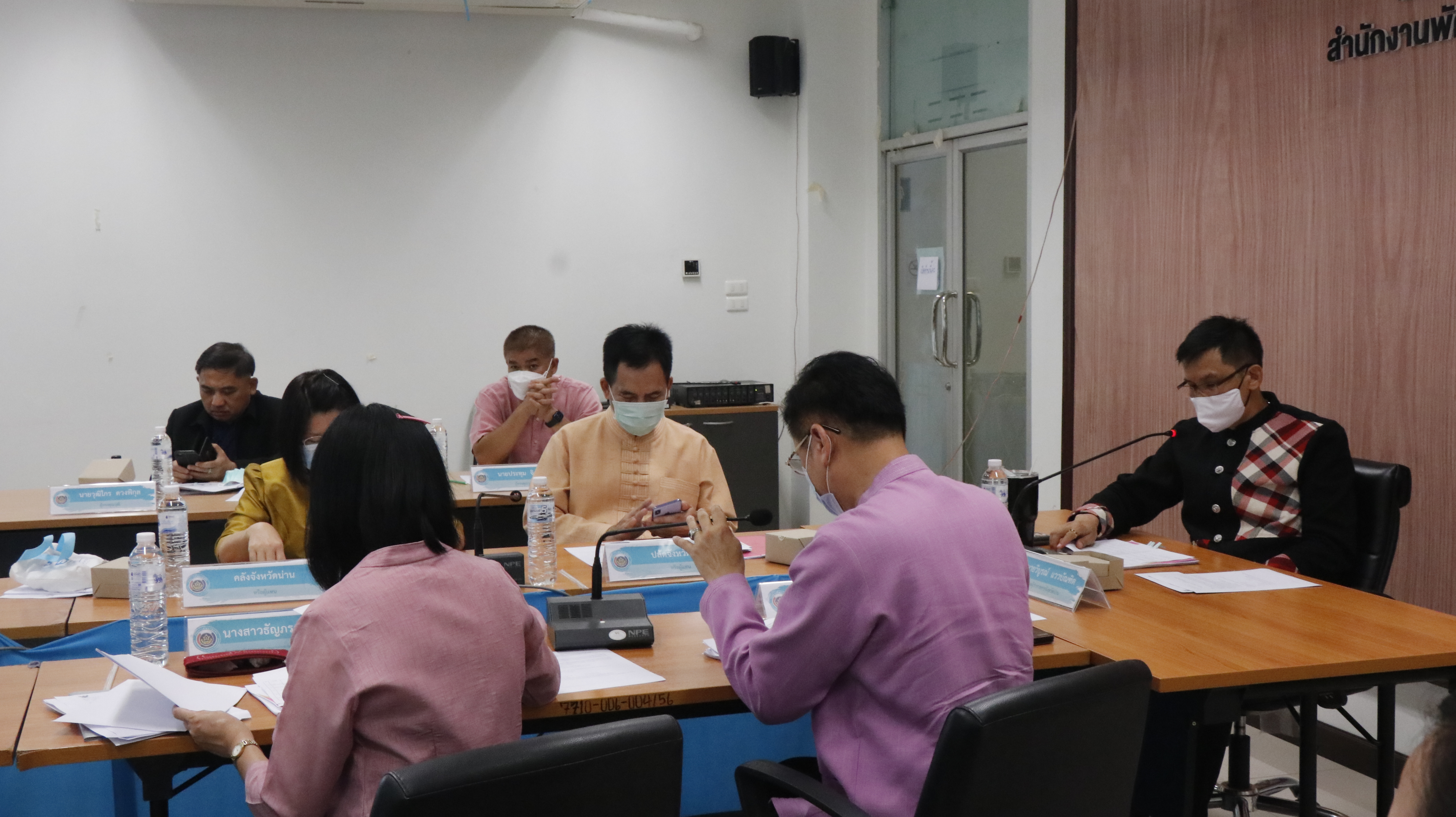 ประชุมคณะอนุกรรมการบริหารกองทุนพัฒนาบทบาทสตรีระดับจังหวัด จังหวัดน่าน พิจารณาอนุมัติโครงการที่สมาชิกขอรับการสนับสนุนงบประมาณ ครั้งที่ 6/2564