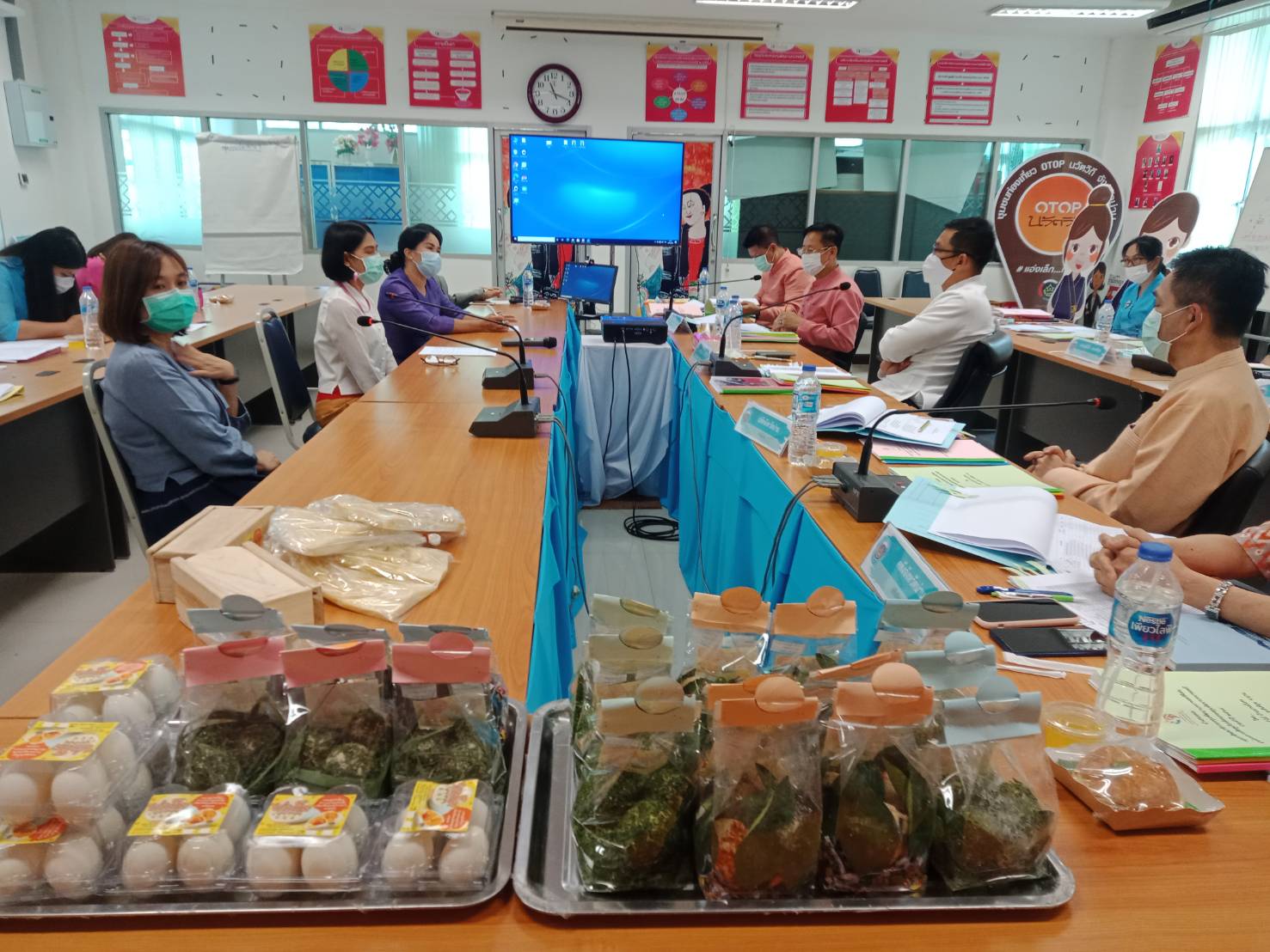 สำนักงานพัฒนาชุมชนจังหวัดน่าน จัดประกวดตามโครงการเชิดชูเกียรติคนกองทุนพัฒนาบทบาทสตรี ประจำปี 2564 กิจกรรมที่ 1 การคัดเลือกคนกองทุนพัฒนาบทบาทสตรีดีเด่นระดับจังหวัด