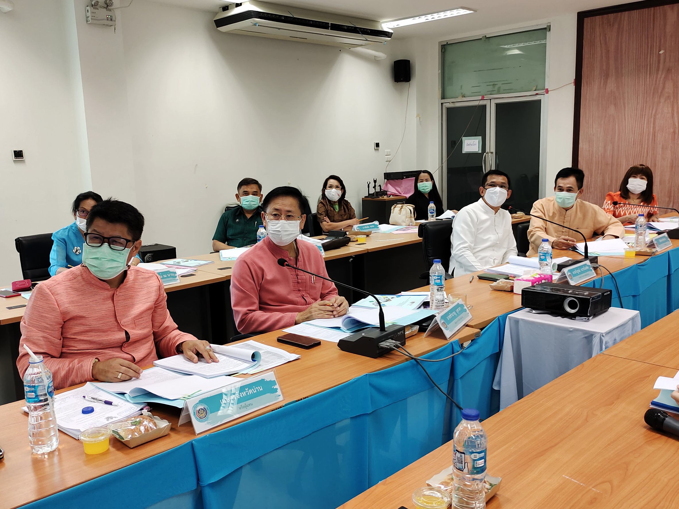 สำนักงานพัฒนาชุมชนจังหวัดน่าน จัดประกวดตามโครงการเชิดชูเกียรติคนกองทุนพัฒนาบทบาทสตรี ประจำปี 2564 กิจกรรมที่ 1 การคัดเลือกคนกองทุนพัฒนาบทบาทสตรีดีเด่นระดับจังหวัด