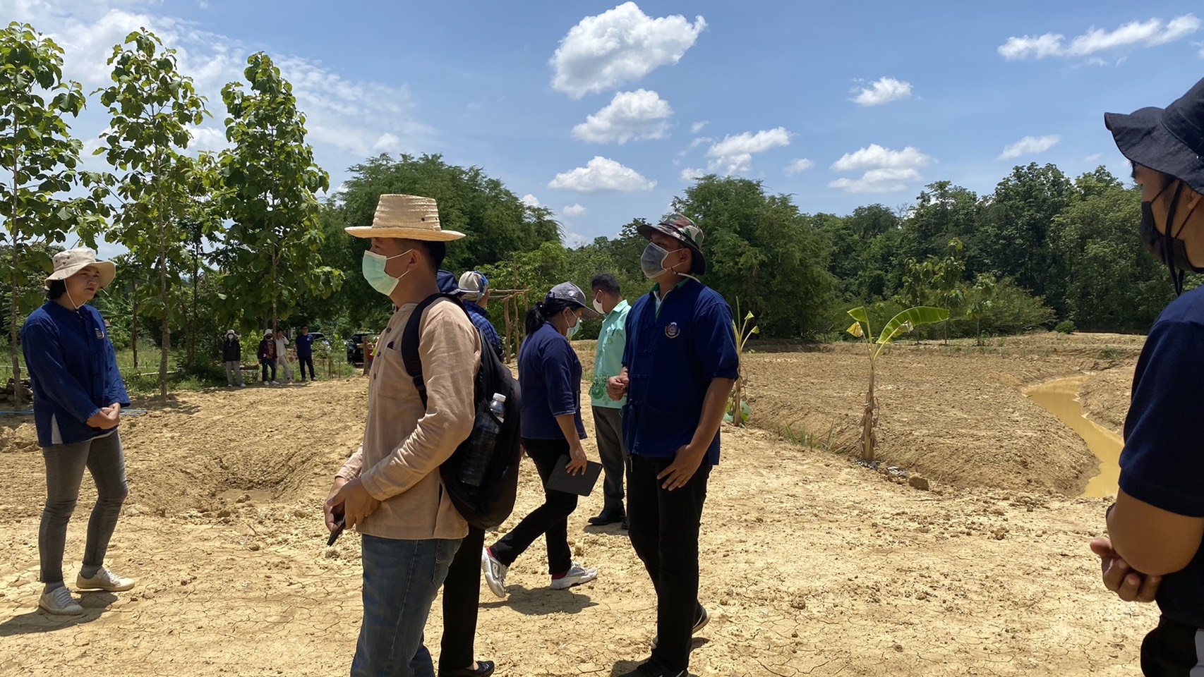 กลุ่มงานสารสนเทศการพัฒนาชุมชน จังหวัดน่าน เยี่ยมชมการดำเนินงาน โครงการ “โคก หนอง นา โมเดล” ระดับ HLM 3 ไร่ ของ นางบุญศร หล้าพรม ม.6 ต.ศรีษะเกษ อ.นาน้อย จ.น่าน