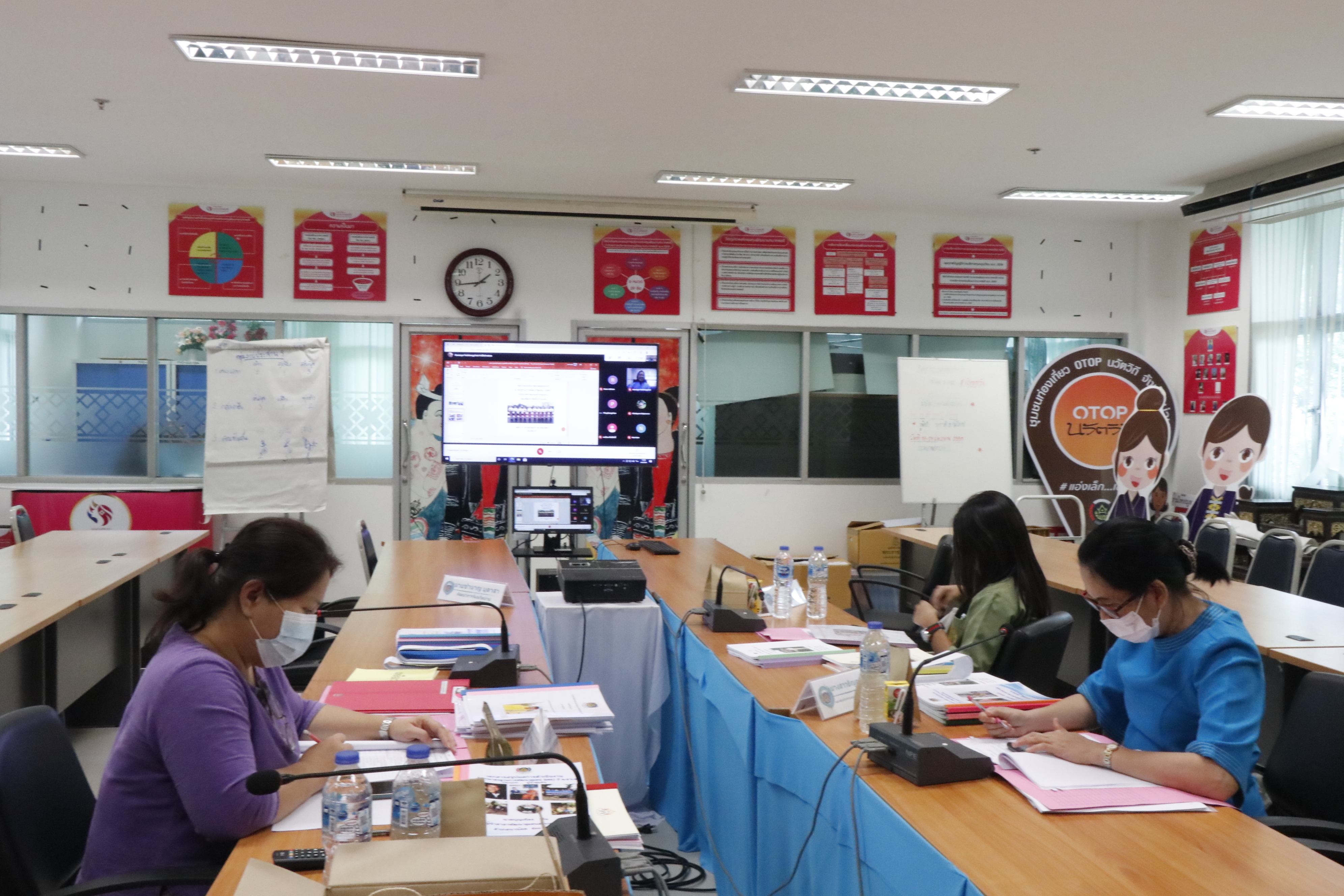 สำนักงานพัฒนาชุมชนจังหวัดน่าน ดำเนินงานตามระบบมาตรฐานการพัฒนาชุมชน (มชช.) ปี 2564 ผ่านระบบ Google meet