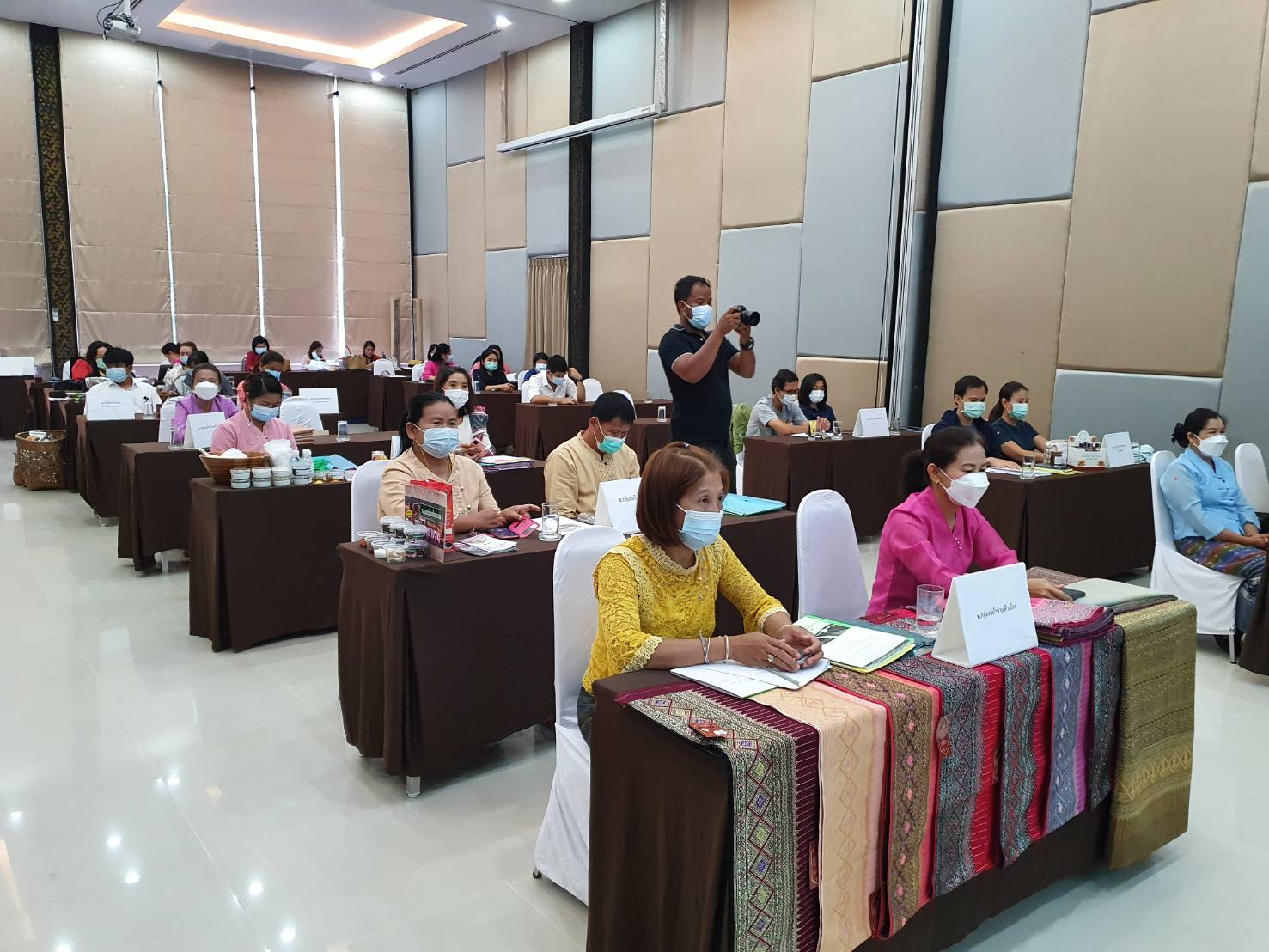 พช.น่าน ประชุมเชิงปฏิบัติการและให้คำปรึกษาการพัฒนายกระดับคุณภาพมาตรฐานผลิตภัณฑ์ OTOP จังหวัดน่าน