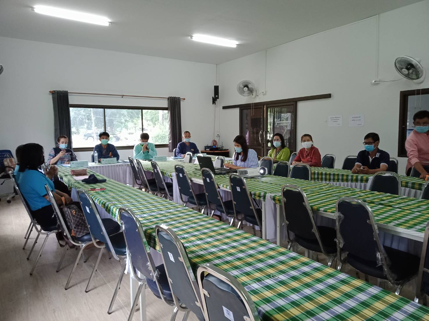 สำนักงานพัฒนาชุมชนจังหวัดน่าน ดำเนินการพิจารณากลั่นกรองการคัดสรรกิจกรรมพัฒนาชุมชนดีเด่นระดับจังหวัด ประจำปี 2564 รอบที่ 1 ประจำปี 2564