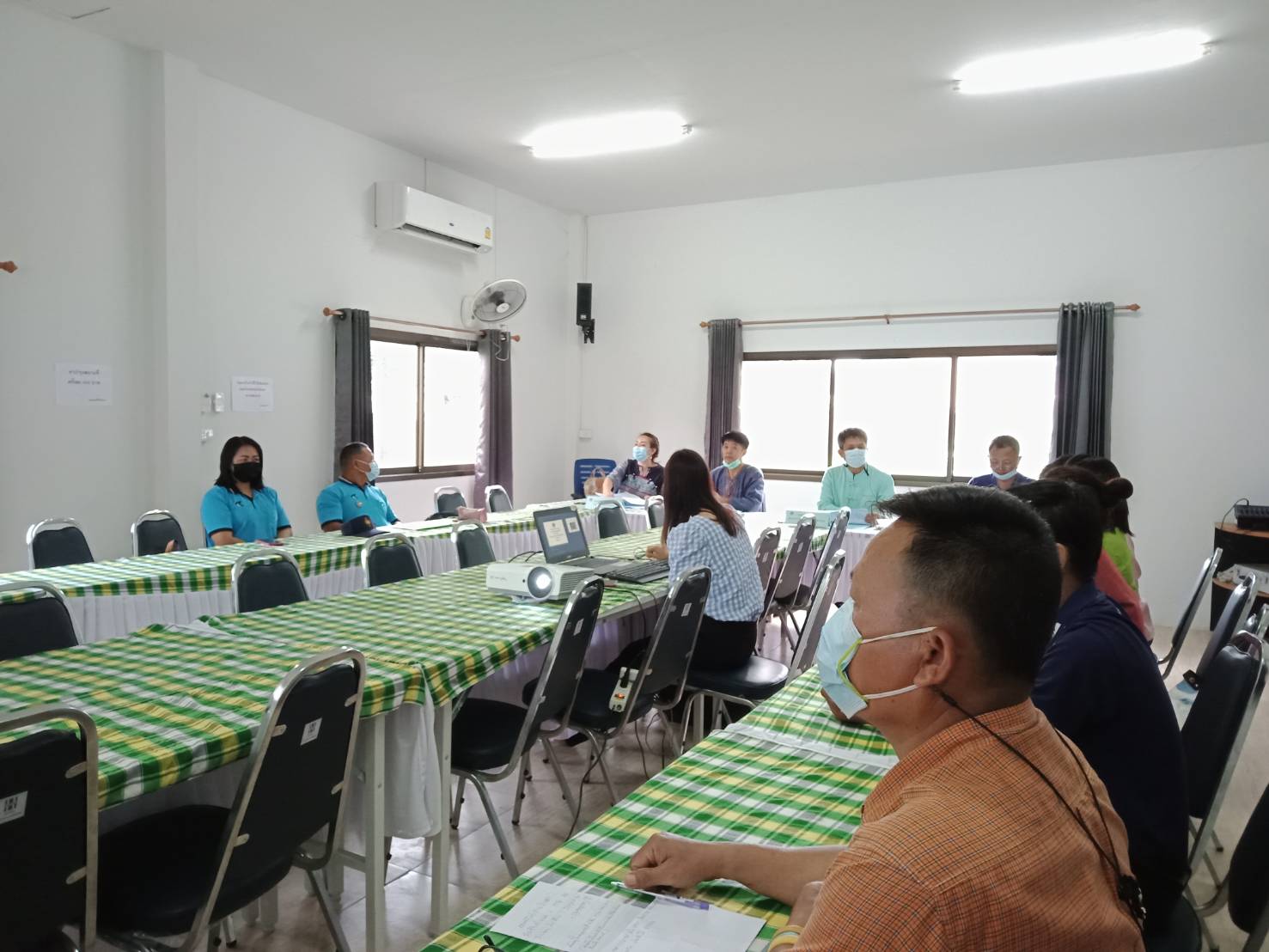 สำนักงานพัฒนาชุมชนจังหวัดน่าน ดำเนินการพิจารณากลั่นกรองการคัดสรรกิจกรรมพัฒนาชุมชนดีเด่นระดับจังหวัด ประจำปี 2564 รอบที่ 1 ประจำปี 2564