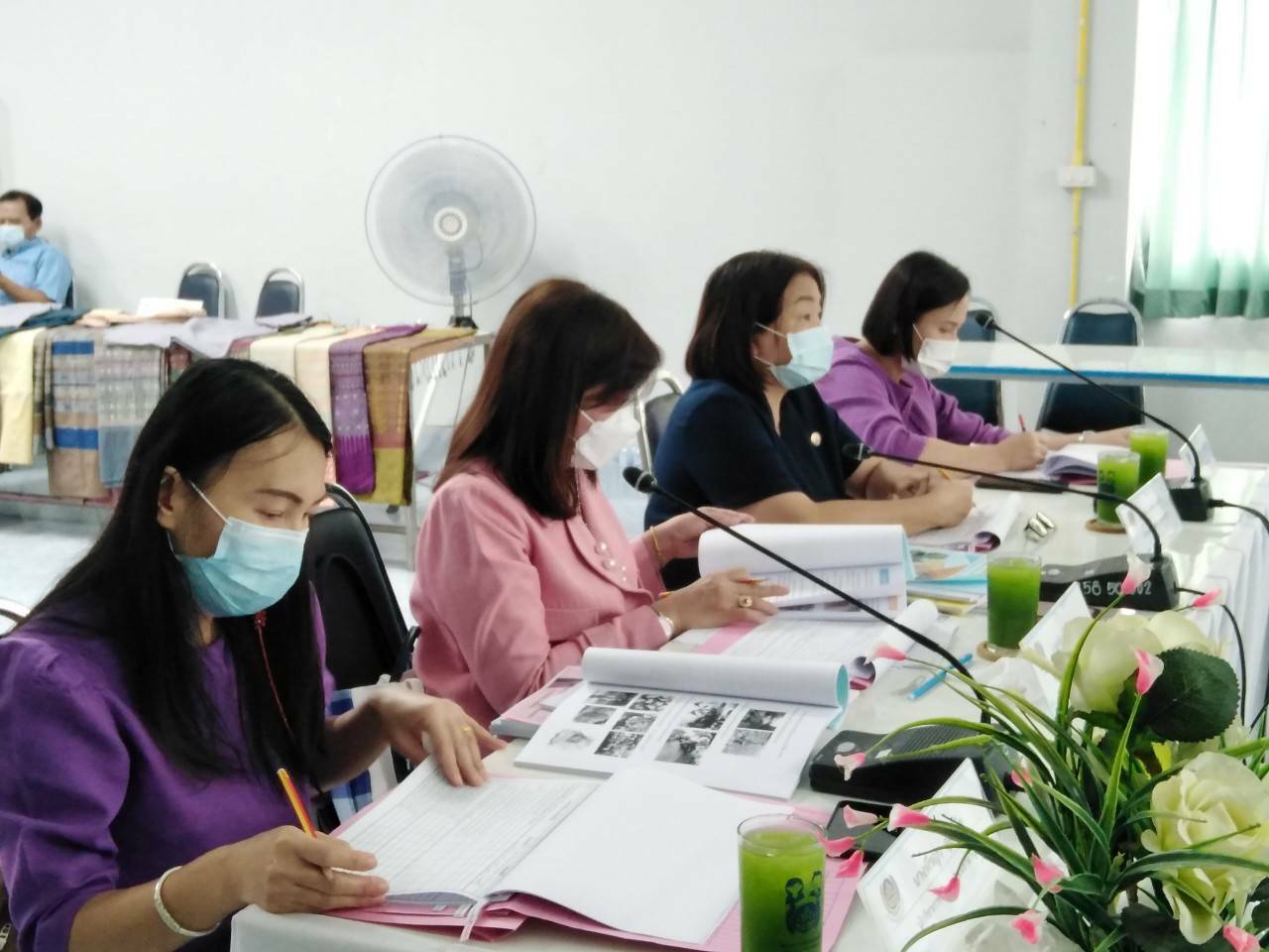 สำนักงานพัฒนาชุมชนจังหวัดน่าน ดำเนินการพิจารณากลั่นกรองการคัดสรรกิจกรรมพัฒนาชุมชนดีเด่นระดับจังหวัด ประจำปี 2564 รอบที่ 1 ประจำปี 2564