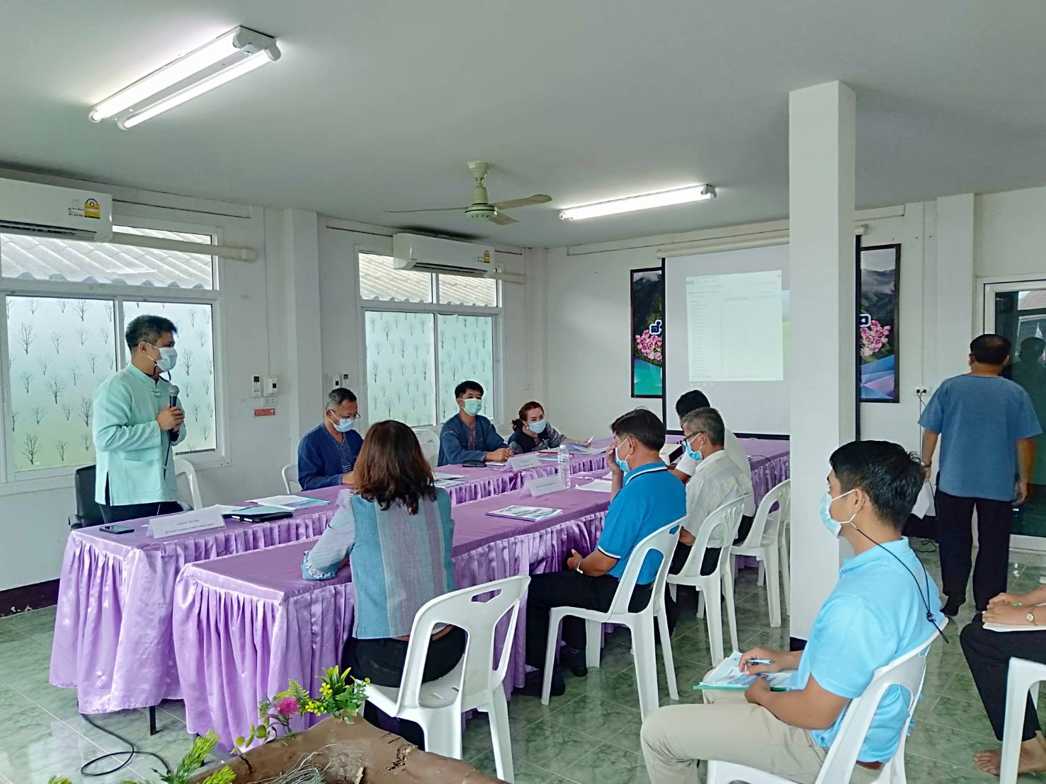 สำนักงานพัฒนาชุมชนจังหวัดน่าน ดำเนินการพิจารณากลั่นกรองการคัดสรรกิจกรรมพัฒนาชุมชนดีเด่นระดับจังหวัด ประจำปี 2564 รอบที่ 1 ประจำปี 2564