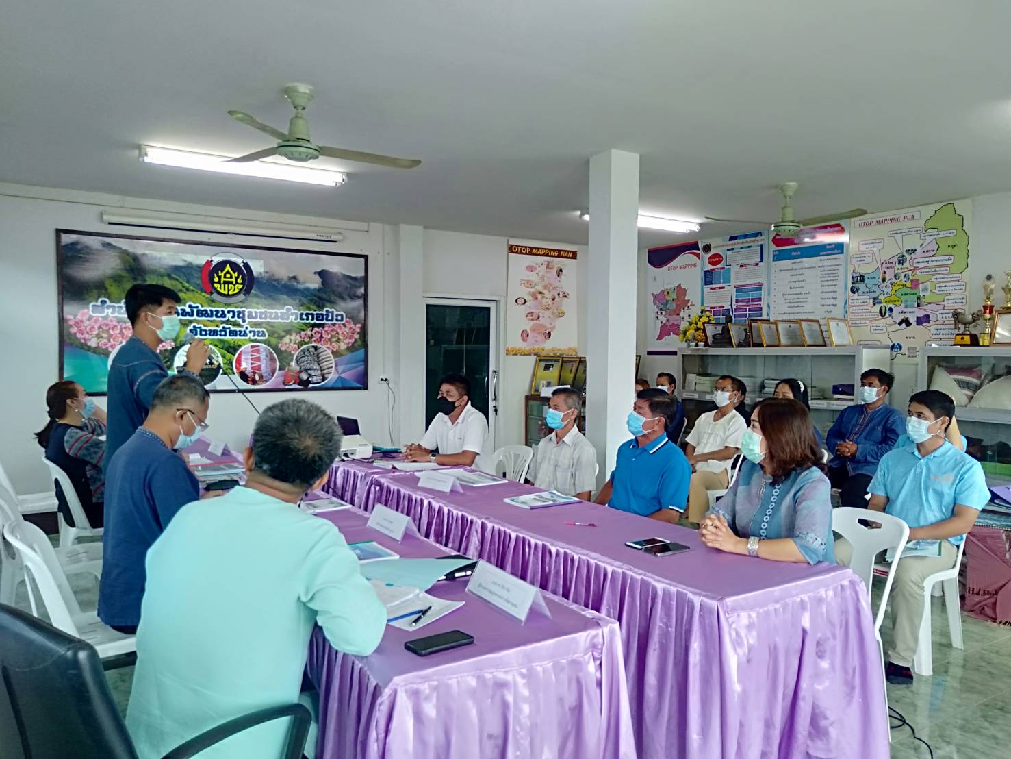 สำนักงานพัฒนาชุมชนจังหวัดน่าน ดำเนินการพิจารณากลั่นกรองการคัดสรรกิจกรรมพัฒนาชุมชนดีเด่นระดับจังหวัด ประจำปี 2564 รอบที่ 1 ประจำปี 2564