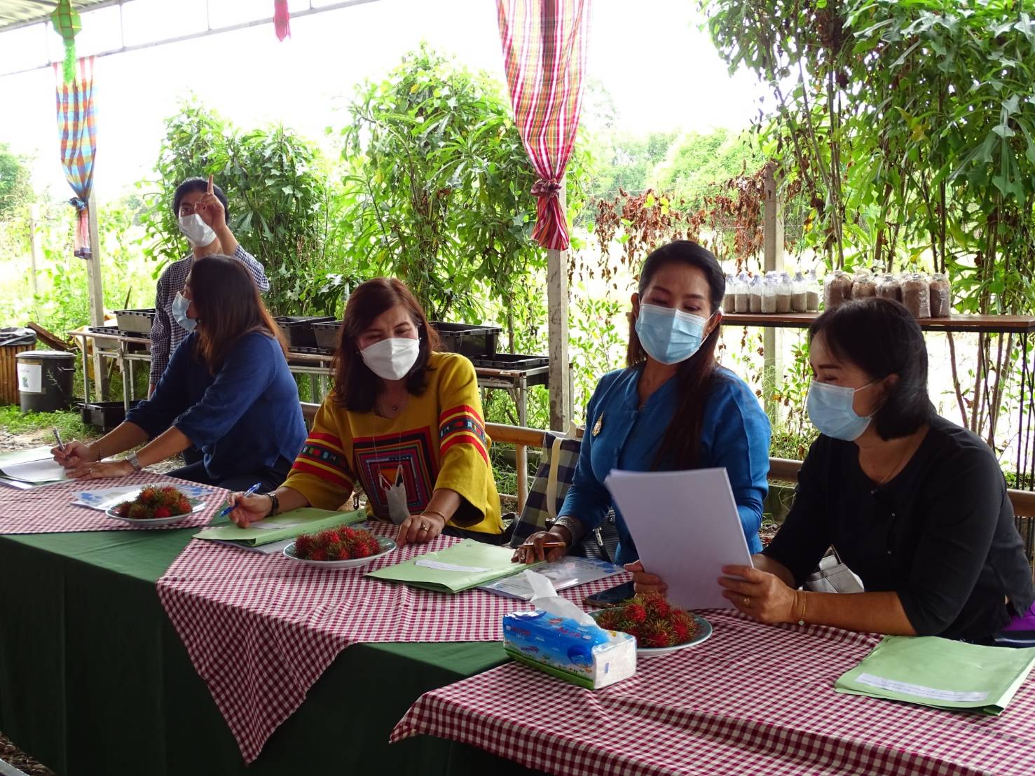 พช.น่าน :  คัดสรรกิจกรรมพัฒนาชุมชนดีเด่น ระดับจังหวัด ประจำปี 2564 ประเภทครัวเรือนสัมมาชีพชุมชนตัวอย่าง ดีเด่นระดับจังหวัด