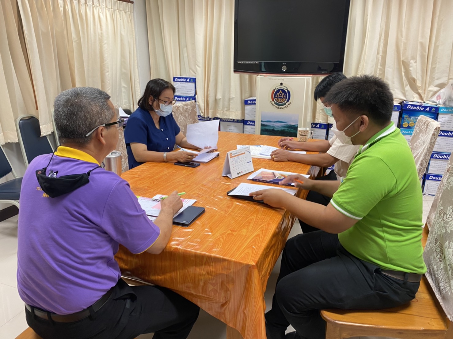 พช.น่าน โดยกลุ่มงานสารสนเทศการพัฒนาชุมชน ประชุมเตรียมความพร้อมในการติดตามงานตามยุทธศาสตร์กรมการพัฒนาชุมชน และการติดตามและสนับสนุนการดำเนินการเตรียมความพร้อมในการจัดเก็บข้อมูล จปฐ./กชช. 2ค ปี 2564