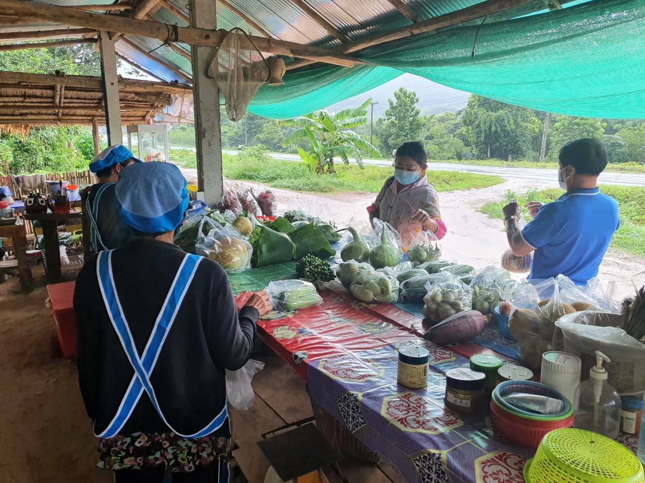 ? พช.น่านติดตามสนับสนุนการขับเคลื่อนโครงการตลาดนัดคนไทยยิ้มได้? ? วันที่ 15กรกฎาคม 2564