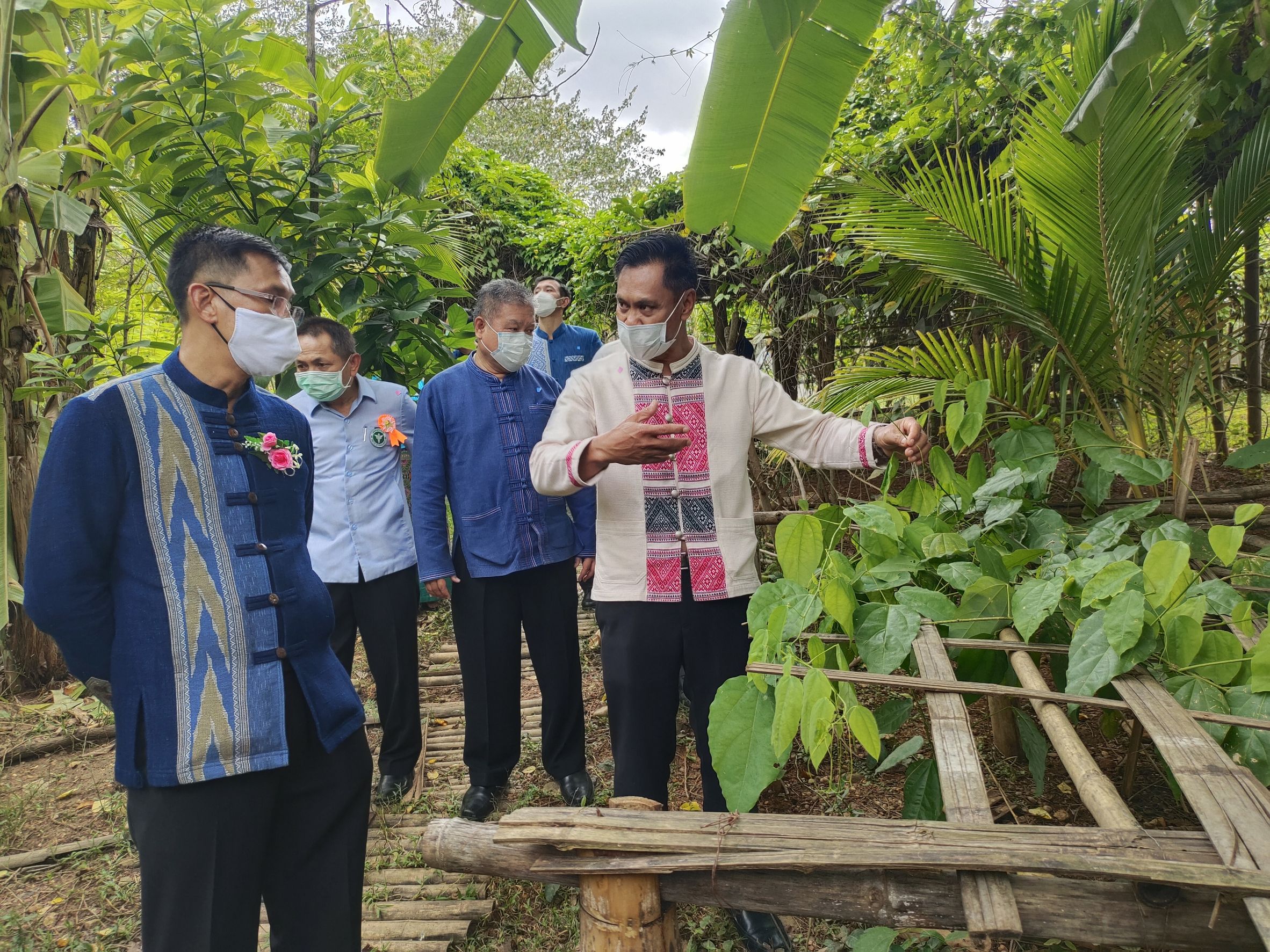 ? พช.น่าน :  คัดสรรกิจกรรมพัฒนาชุมชนดีเด่นระดับจังหวัด ตามโครงการคัดสรรกิจกรรมพัฒนาชุมชนดีเด่น ประจำปี 2564 อำเภอนาน้อย จังหวัดน่าน